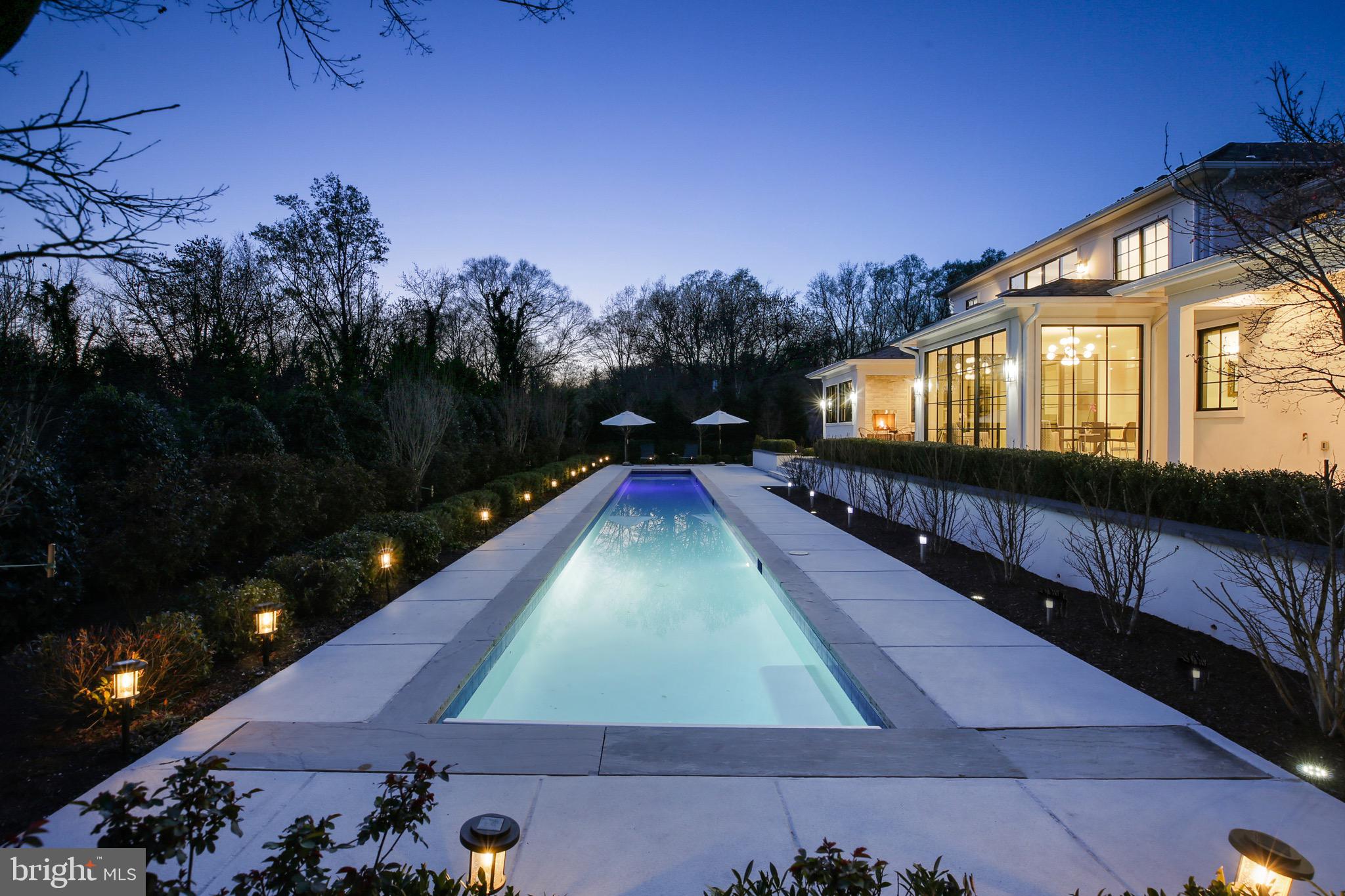 DOWNSCREST - Residential