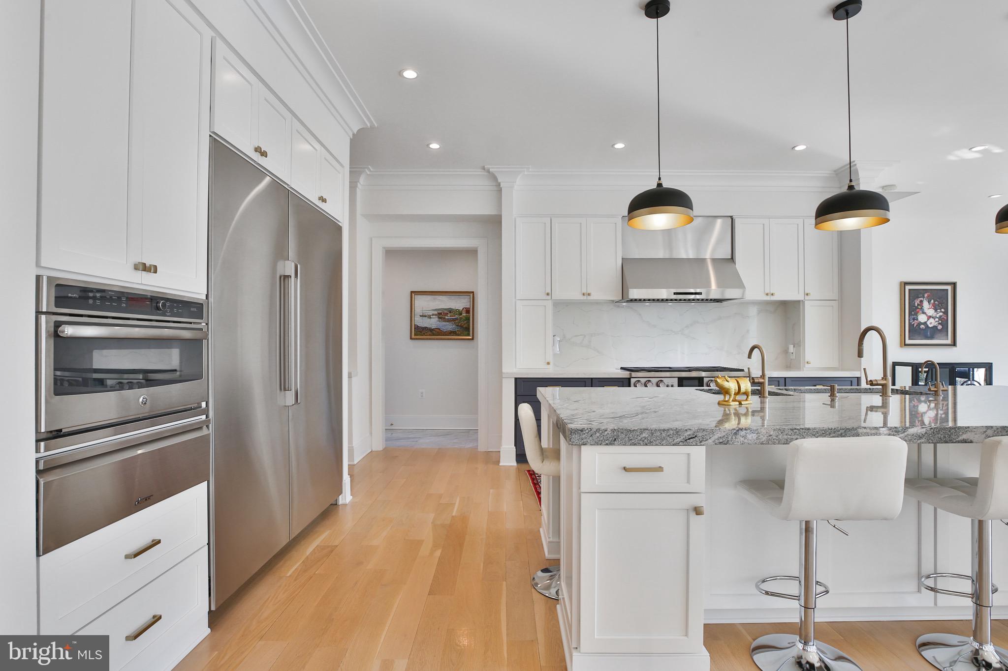 DOWNSCREST - Residential