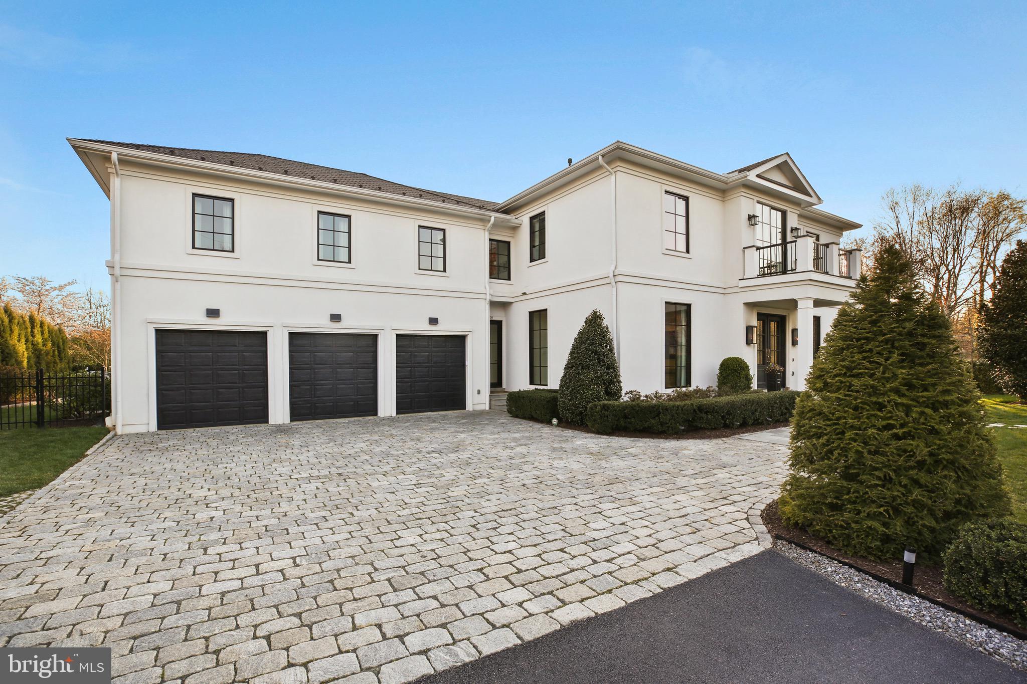 DOWNSCREST - Residential