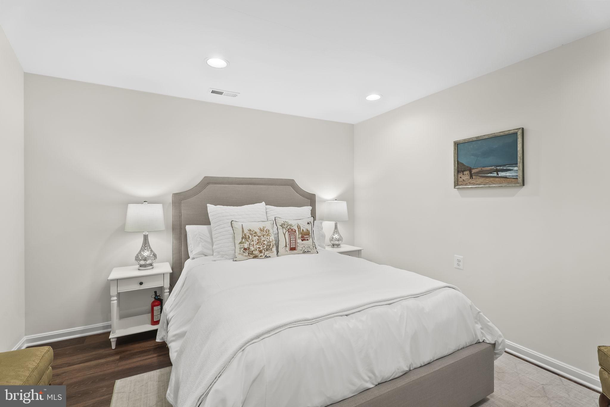 EASTCHURCH - Residential