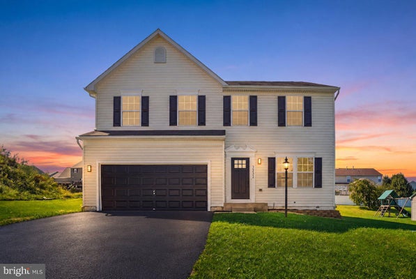 3232 KING RICHARDS CT N, YORK, PA 17408 - Image 74de4c036dbb5f36e1d80cb6f4a1f3f3/544568306