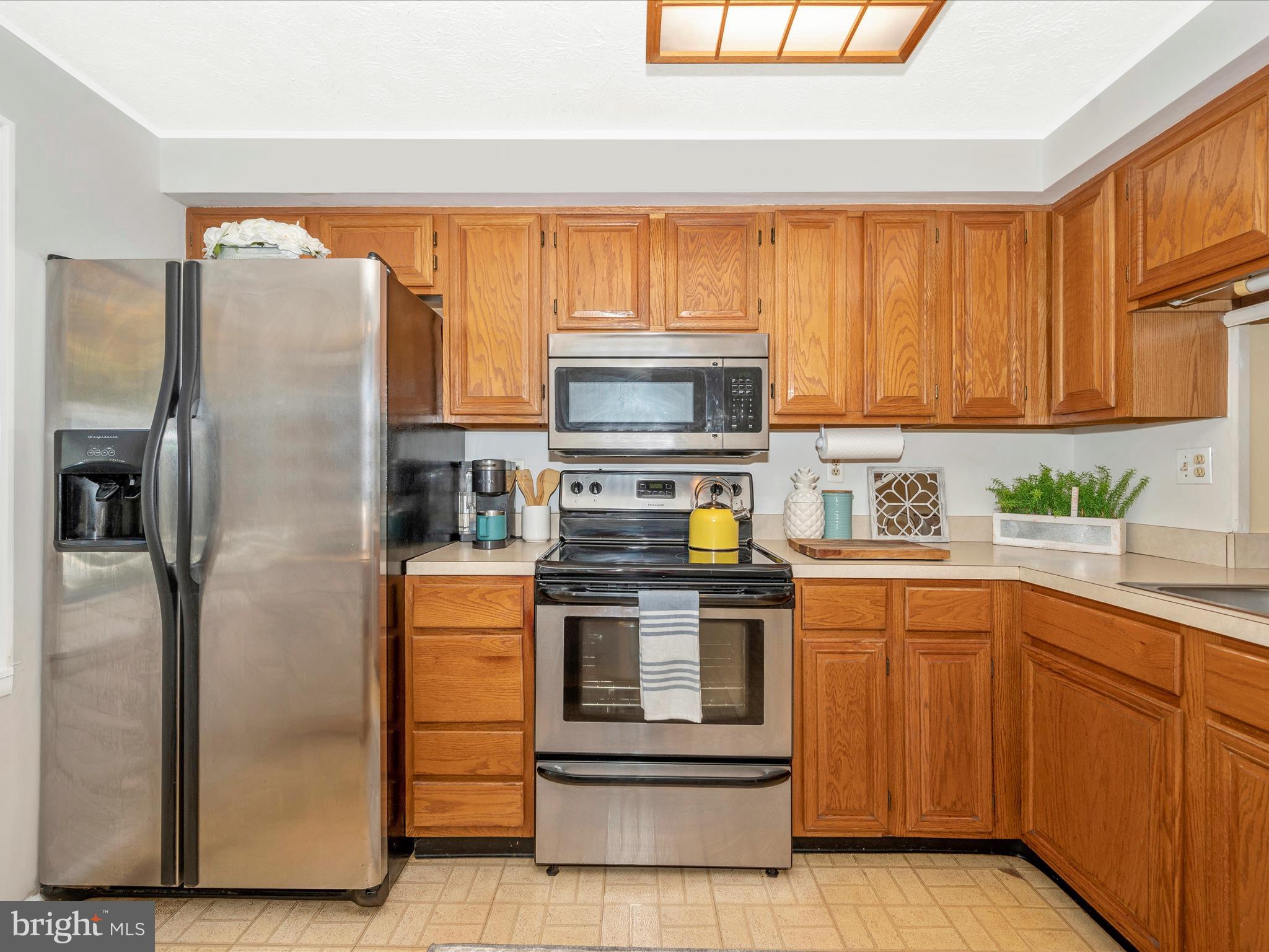 GUNNERS LAKE VILLAGE - Residential