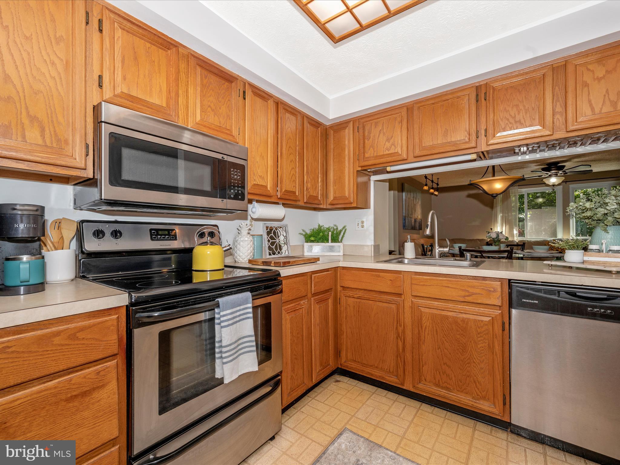 GUNNERS LAKE VILLAGE - Residential