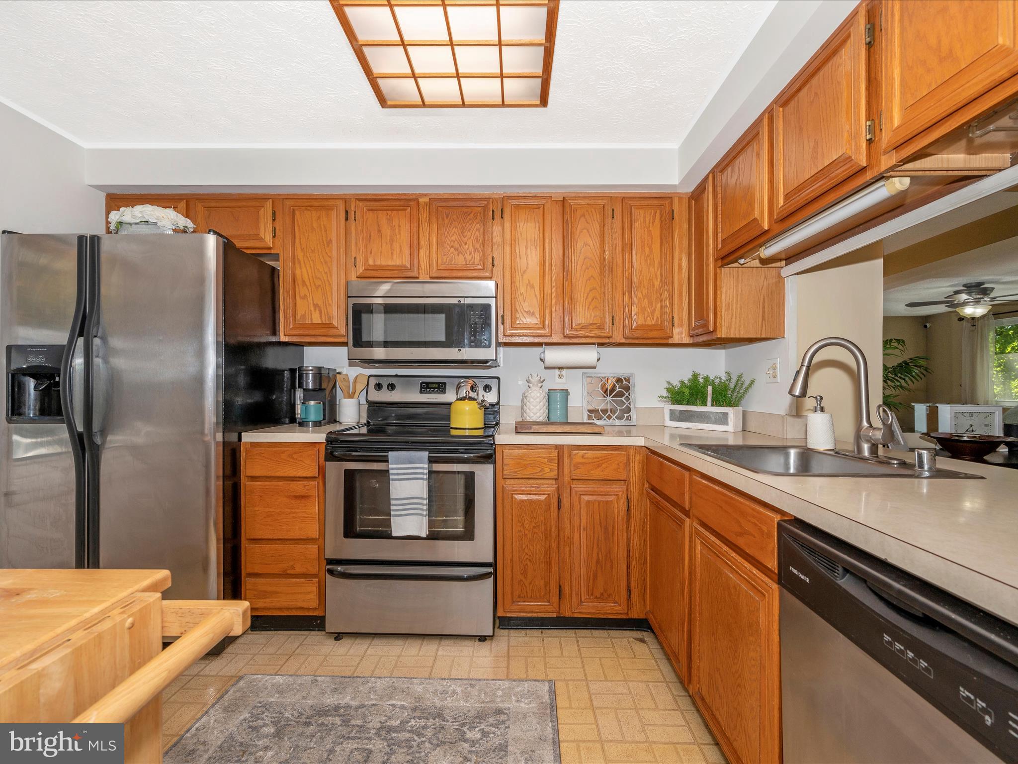 GUNNERS LAKE VILLAGE - Residential