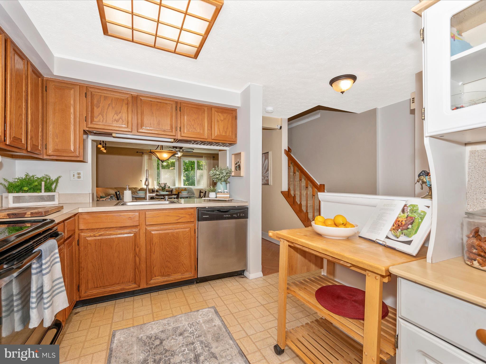 GUNNERS LAKE VILLAGE - Residential