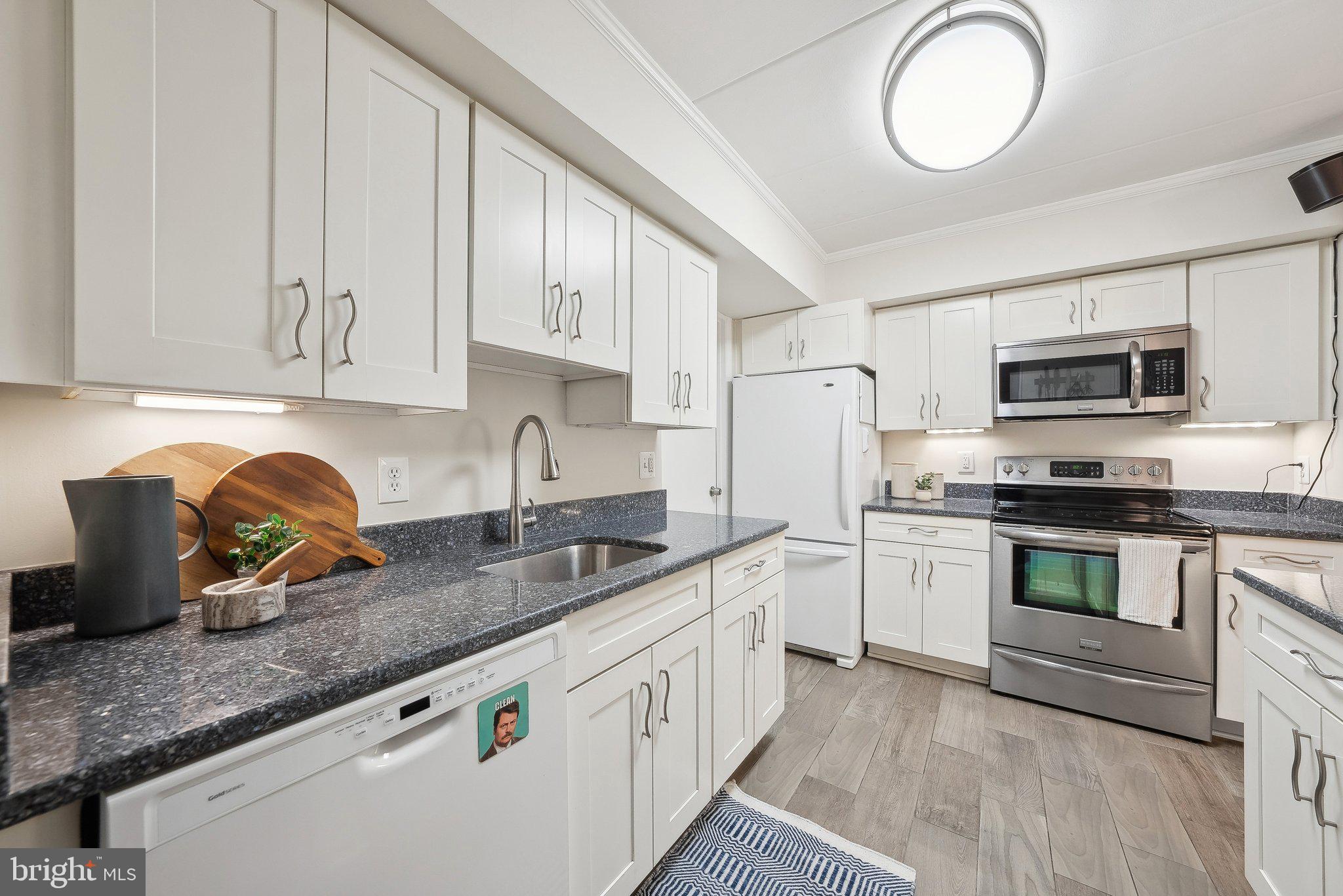 TERRACE TOWNHOME - Residential