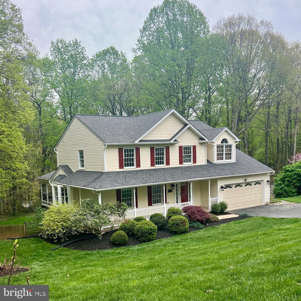 WHITE OAKS - Residential