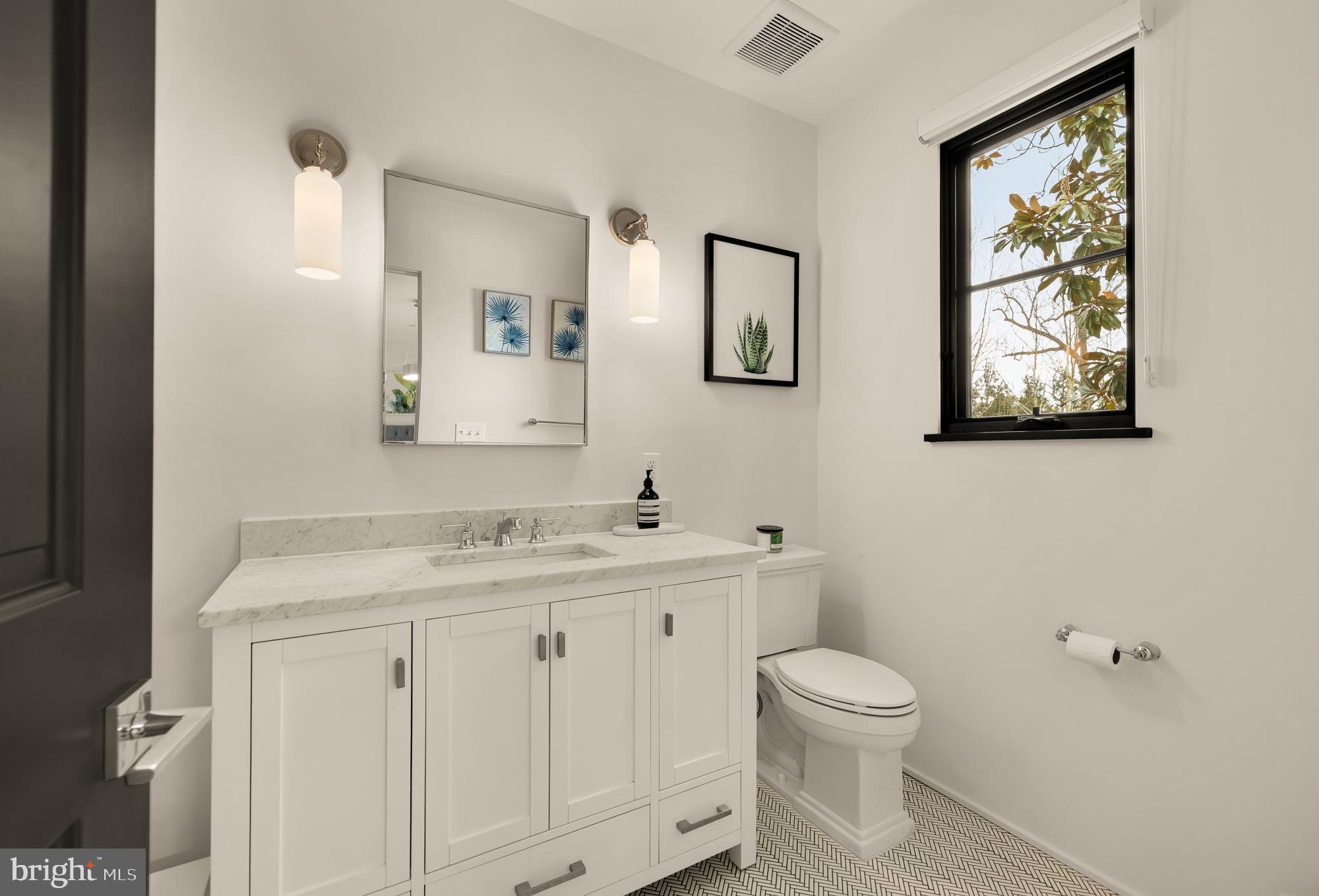 EDGEWOOD - Residential