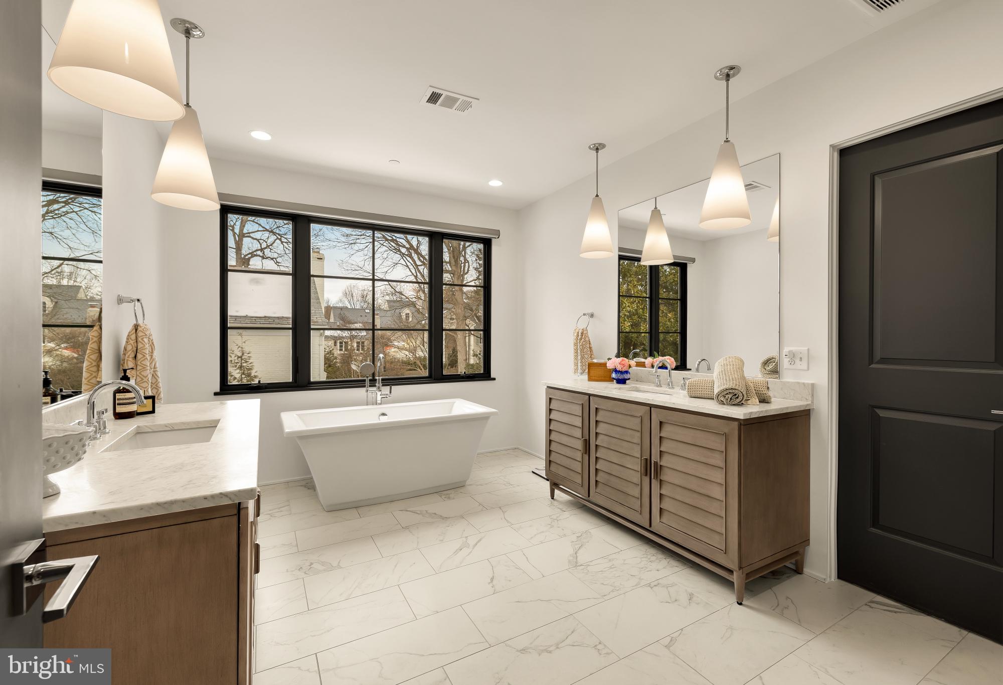 EDGEWOOD - Residential