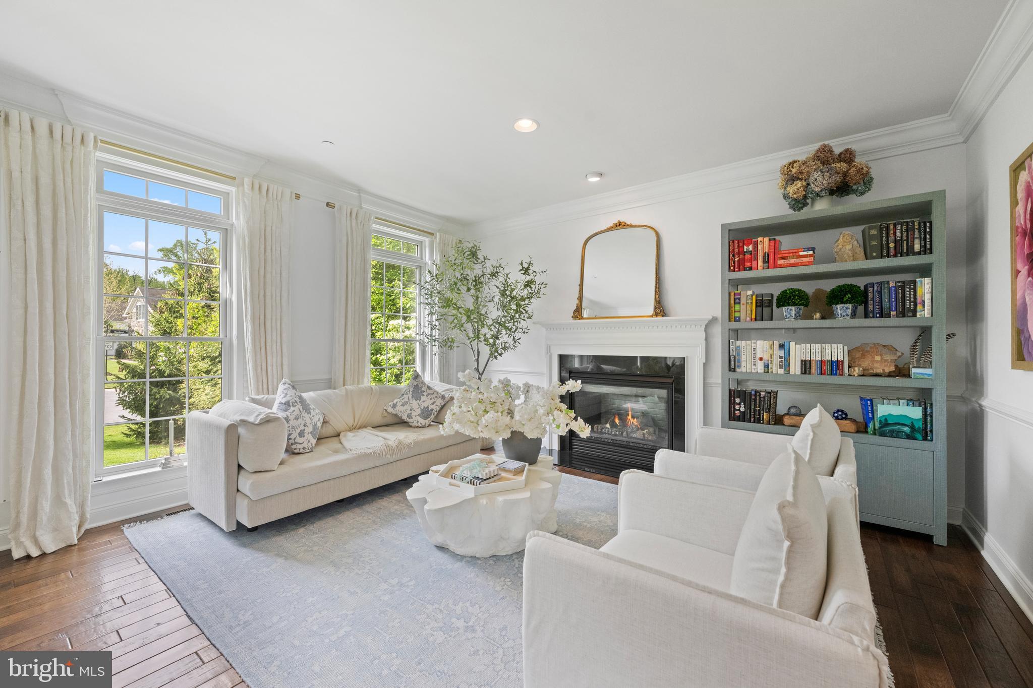 3907 WOODLAND DRIVE