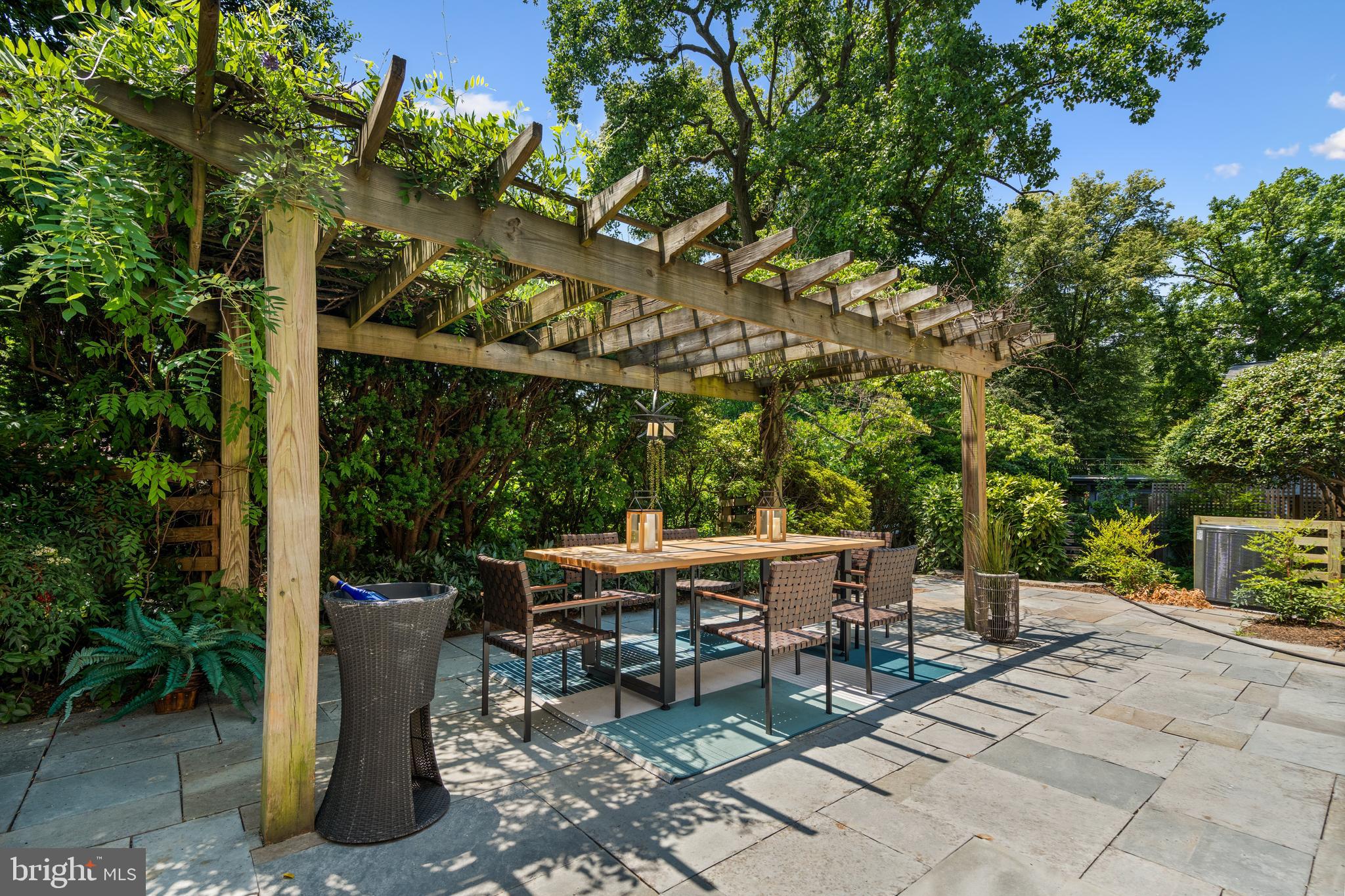 SOMERSET HEIGHTS - Residential