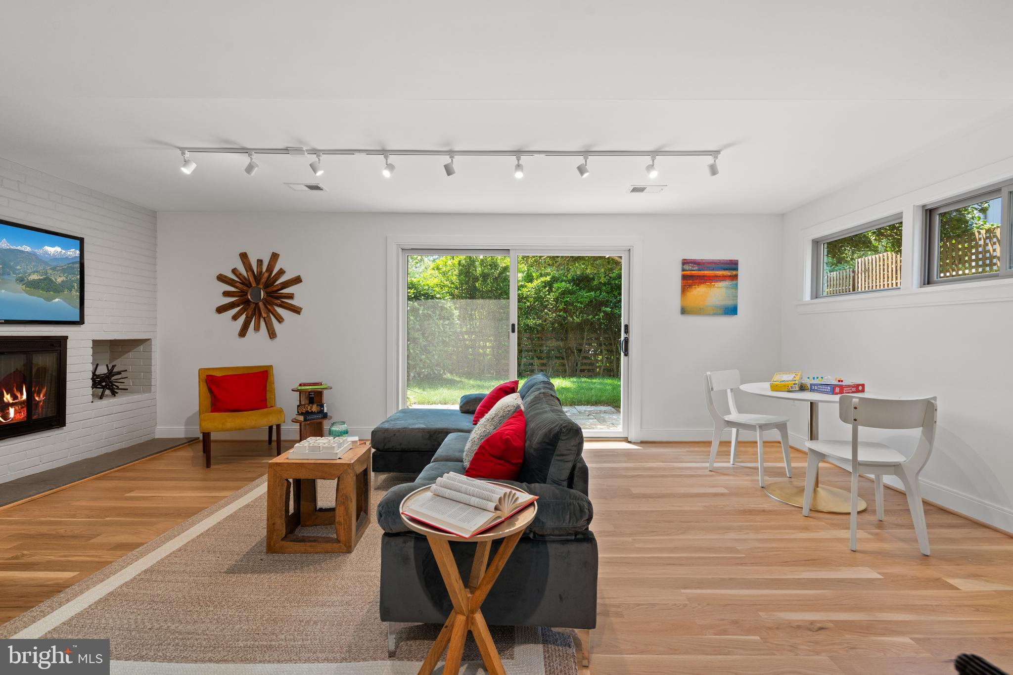 SOMERSET HEIGHTS - Residential