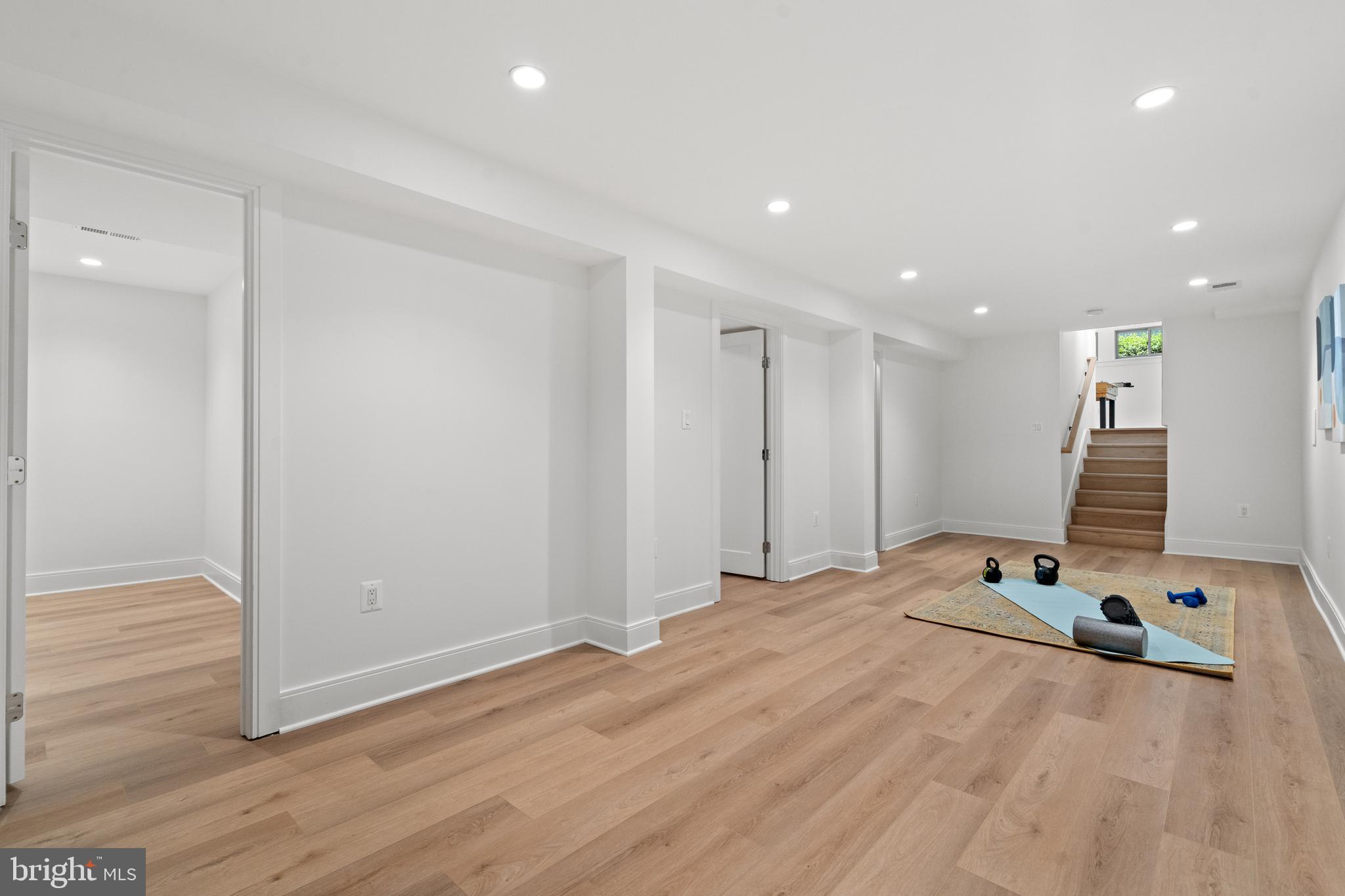 SOMERSET HEIGHTS - Residential