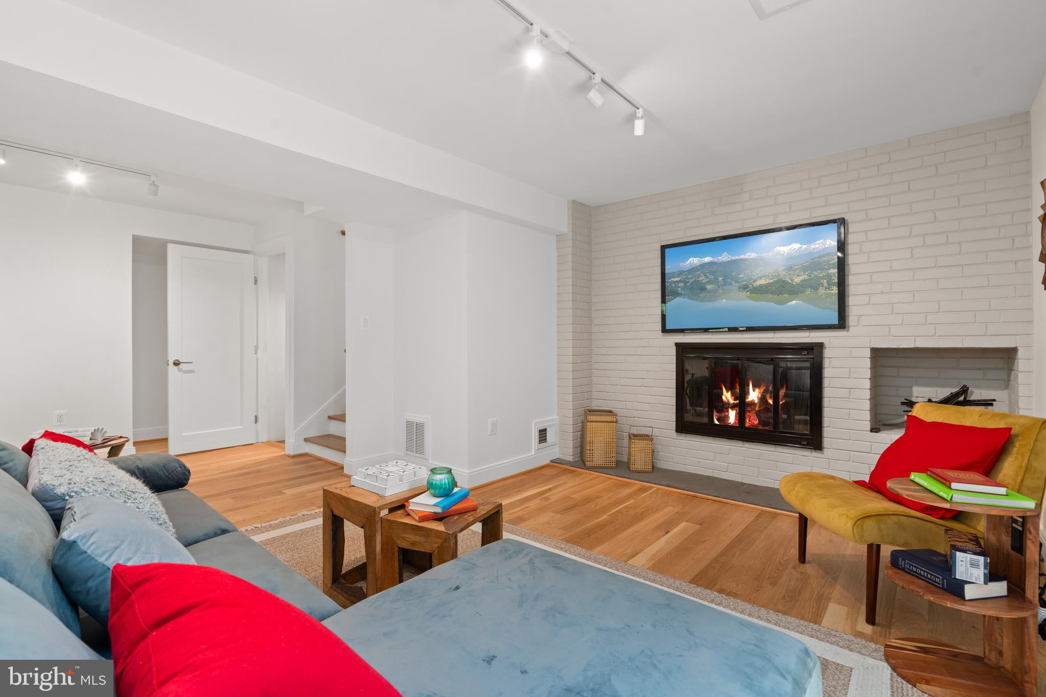 SOMERSET HEIGHTS - Residential