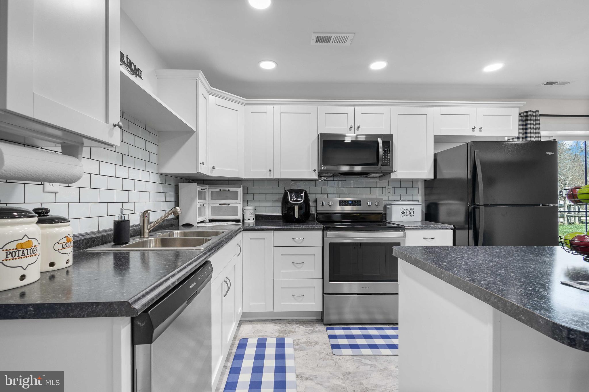 HOPYARD FARMS - Residential