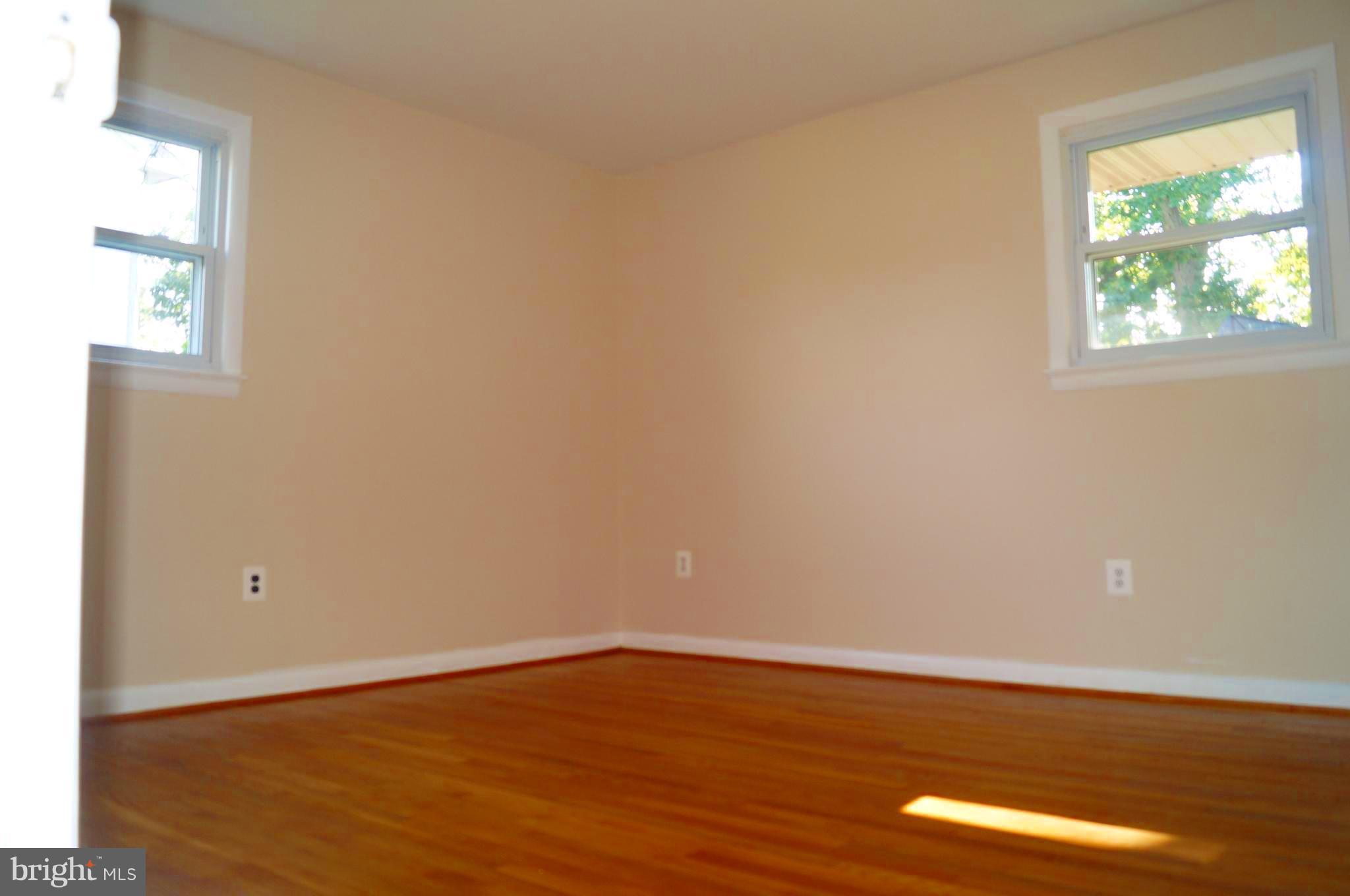 LOISDALE ESTATES - Residential Lease