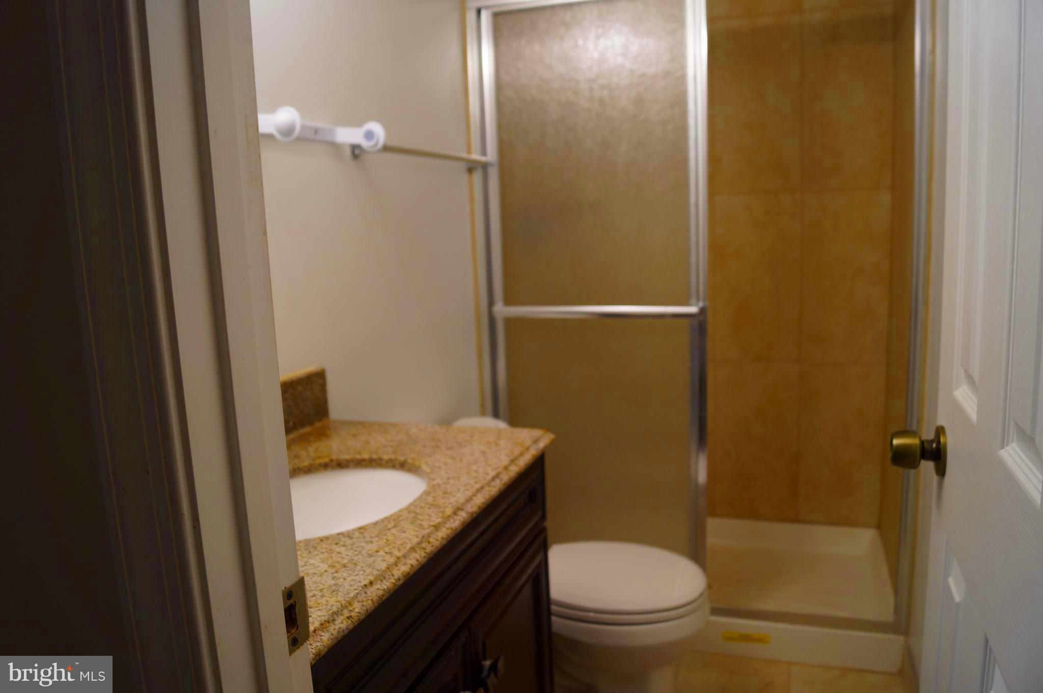 LOISDALE ESTATES - Residential Lease