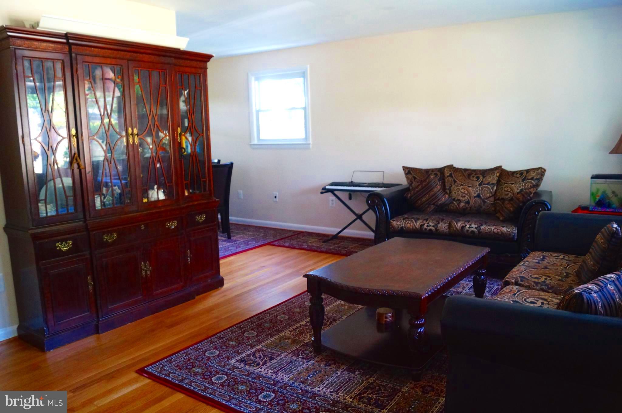 LOISDALE ESTATES - Residential Lease