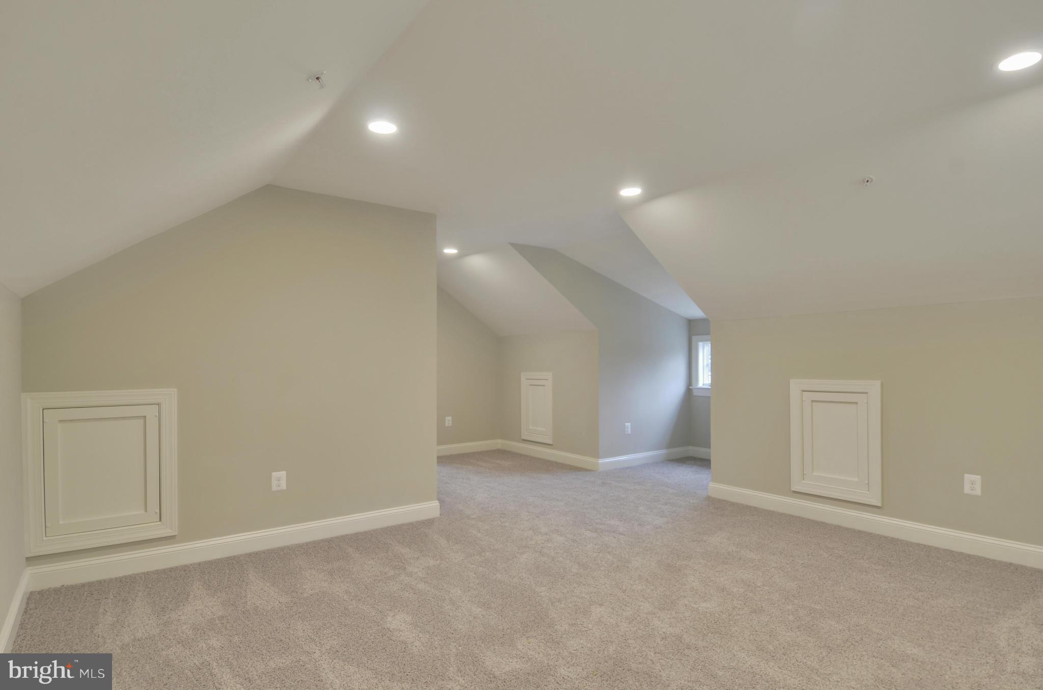 COLUMBIA FOREST - Residential
