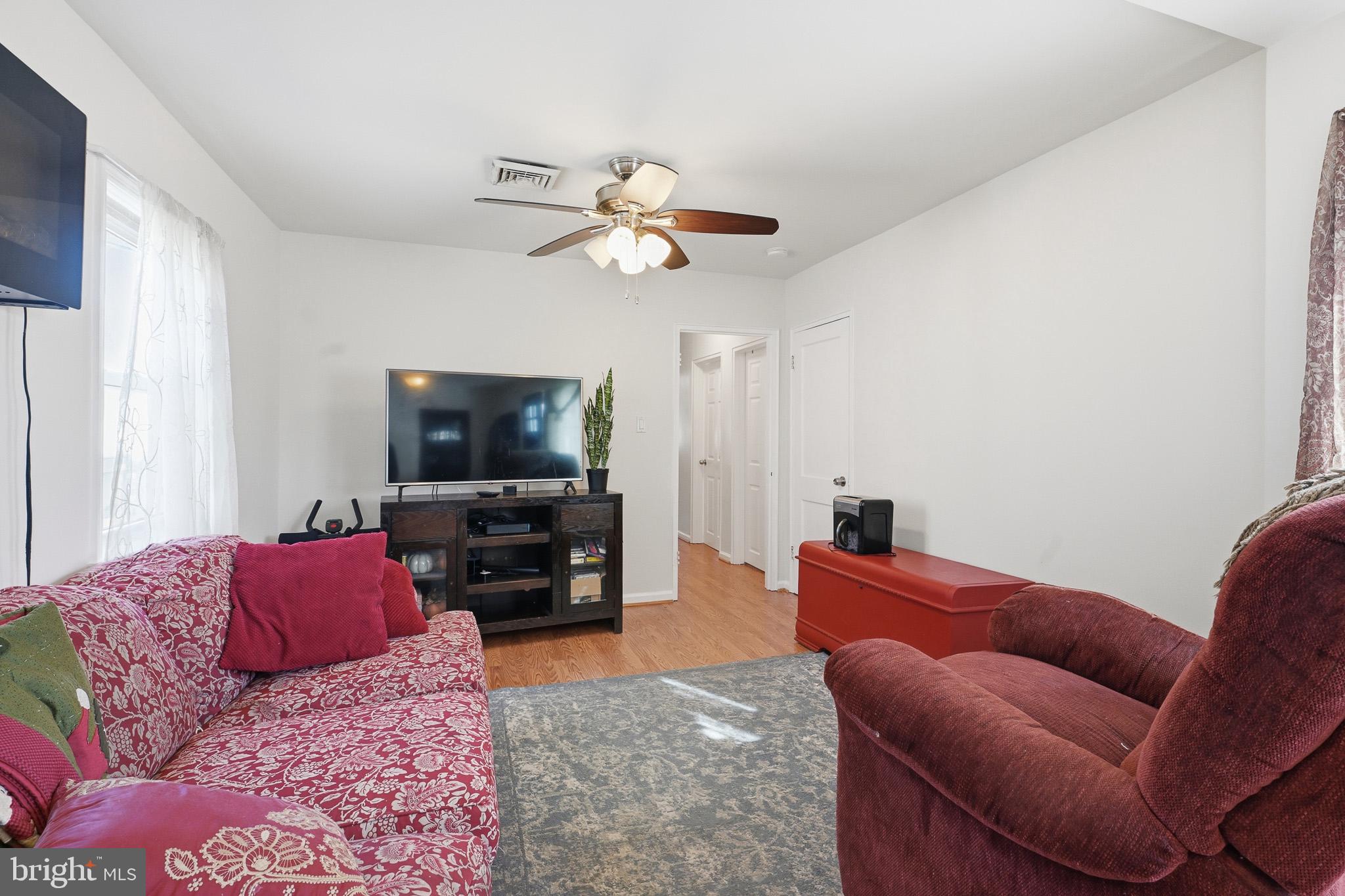 718 WOODSEDGE ROAD