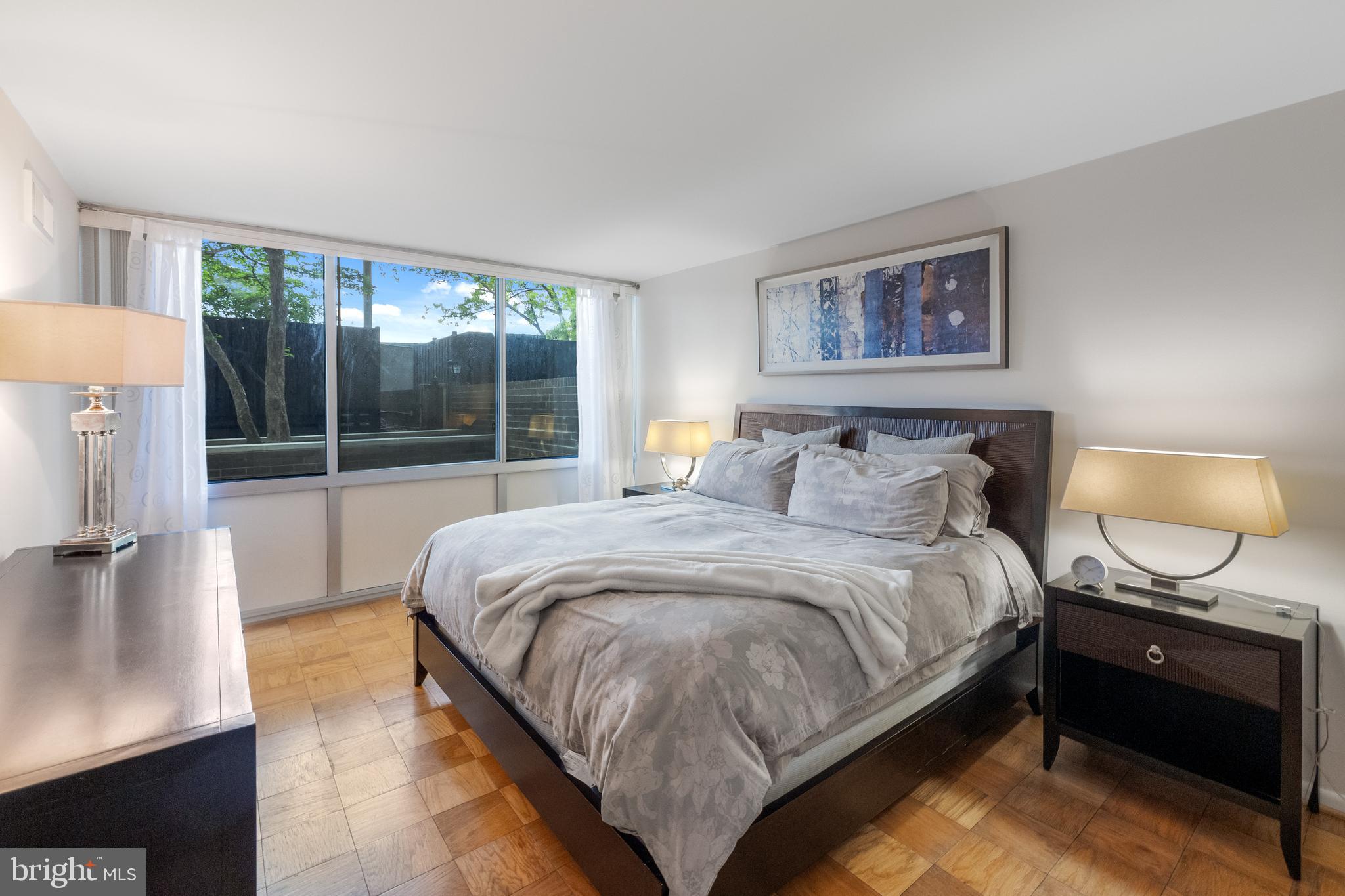 THE KENWOOD - Residential