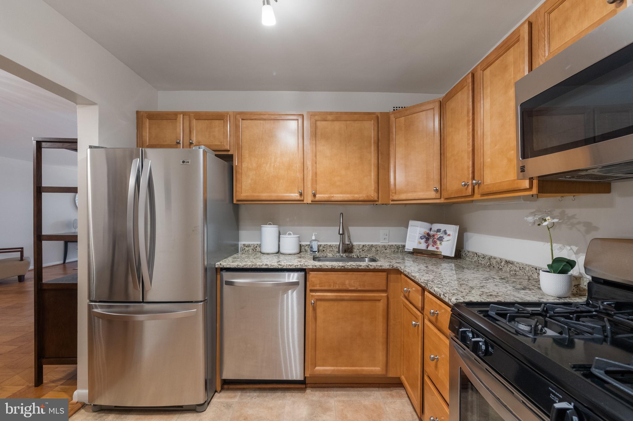 THE KENWOOD - Residential