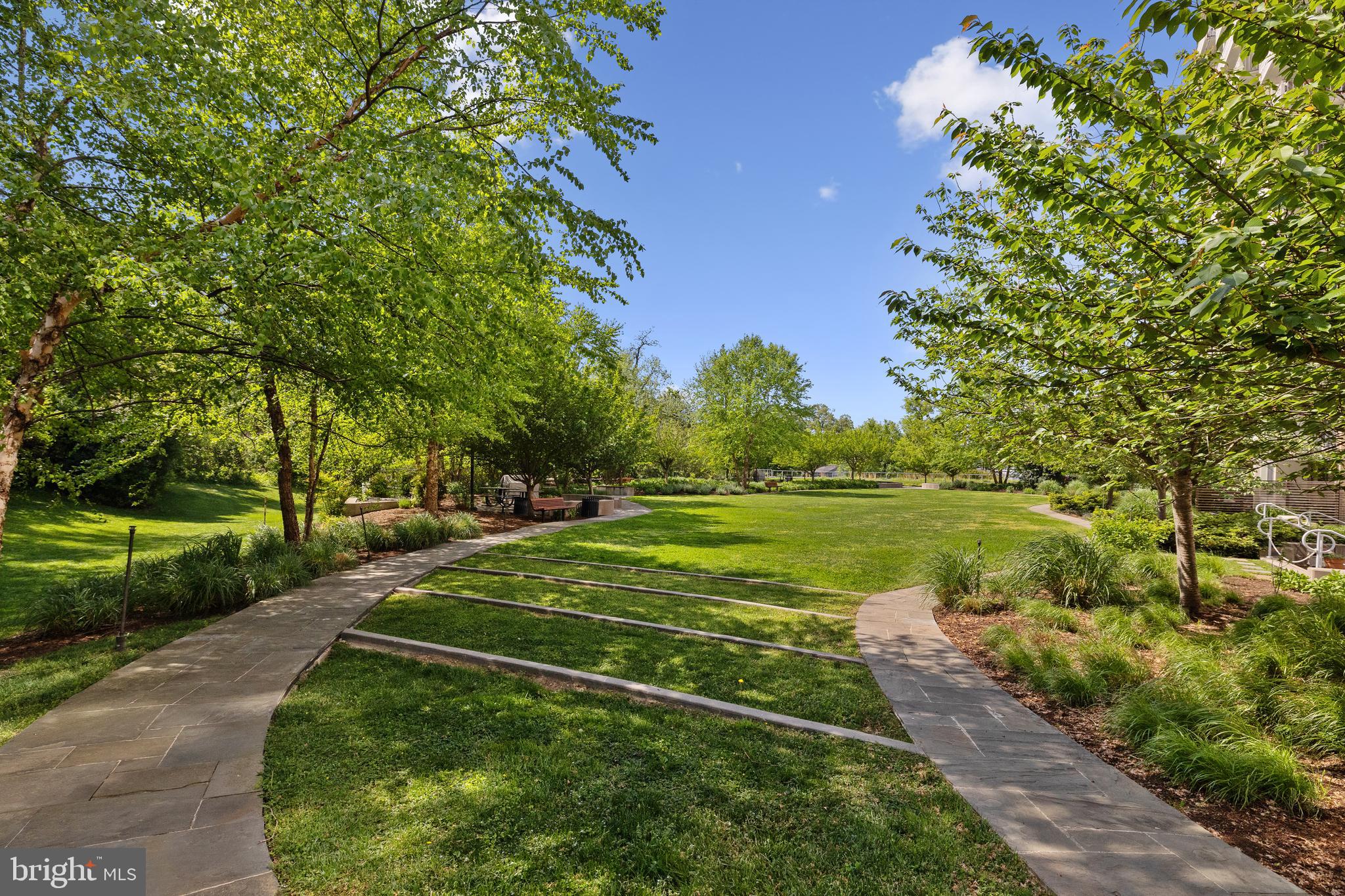 THE KENWOOD - Residential