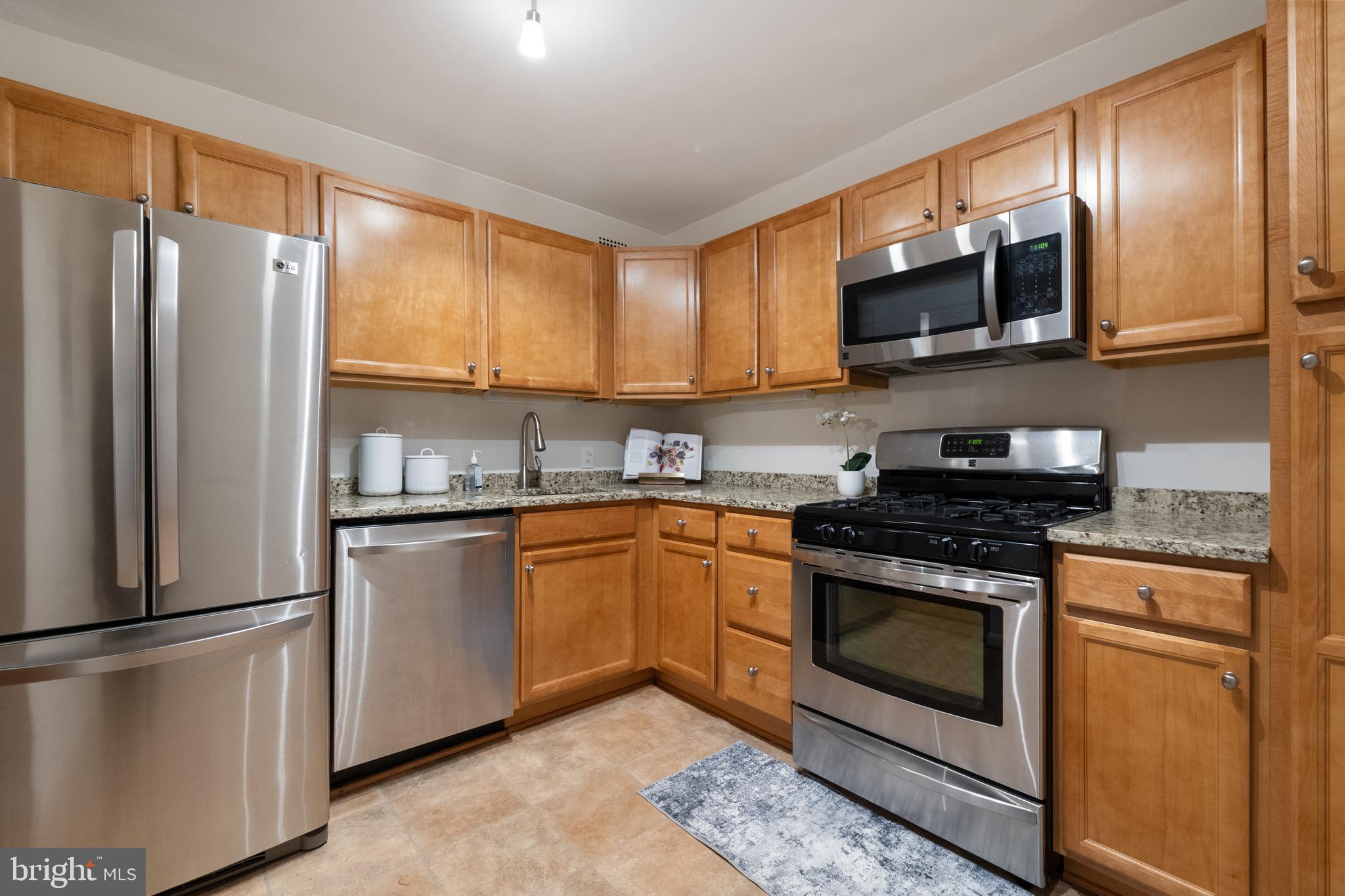 THE KENWOOD - Residential