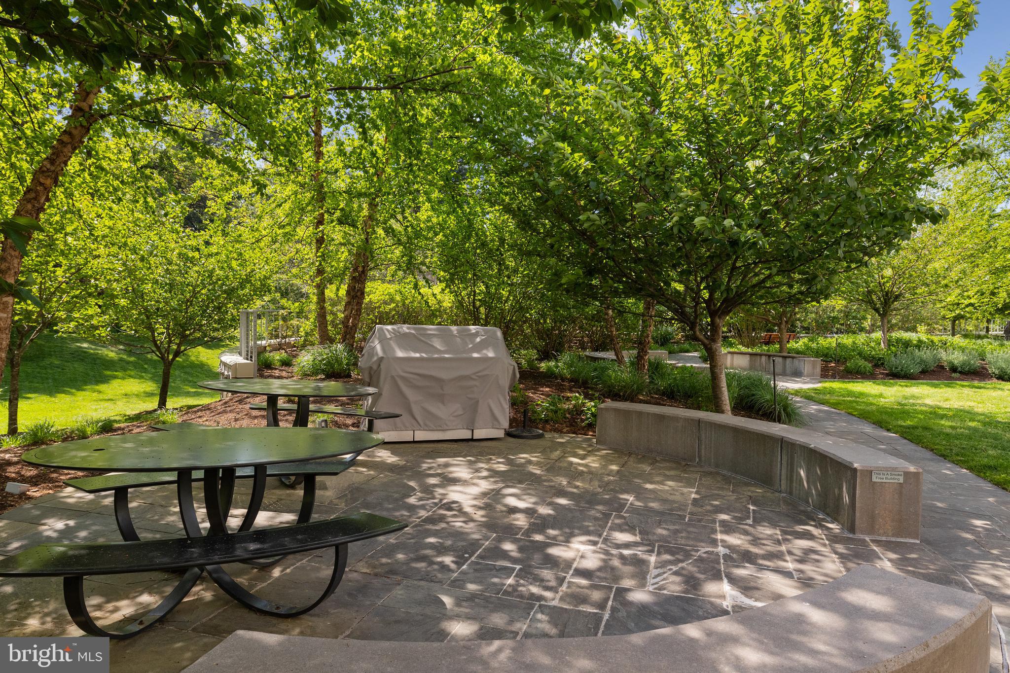 THE KENWOOD - Residential