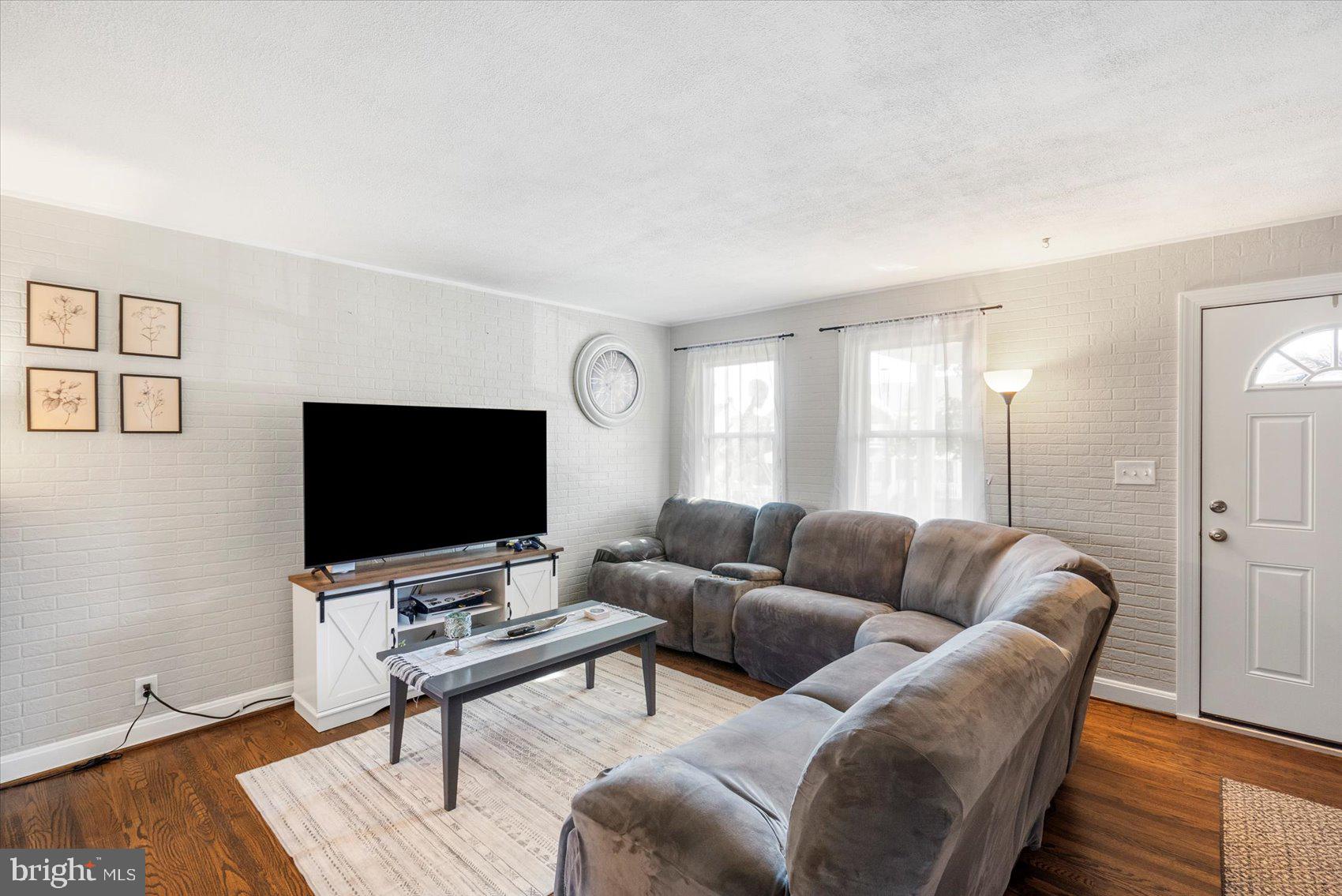 ARBOUR MANOR - Residential