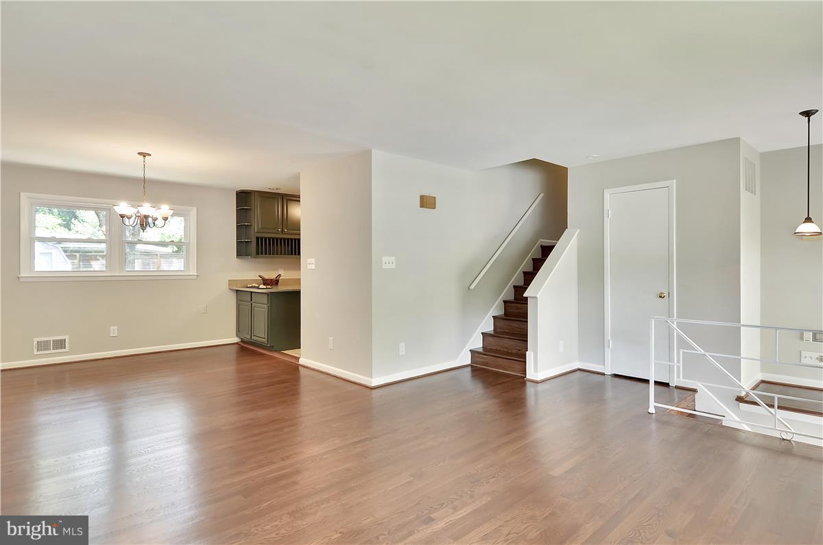 POTOMAC VALLEY - Residential