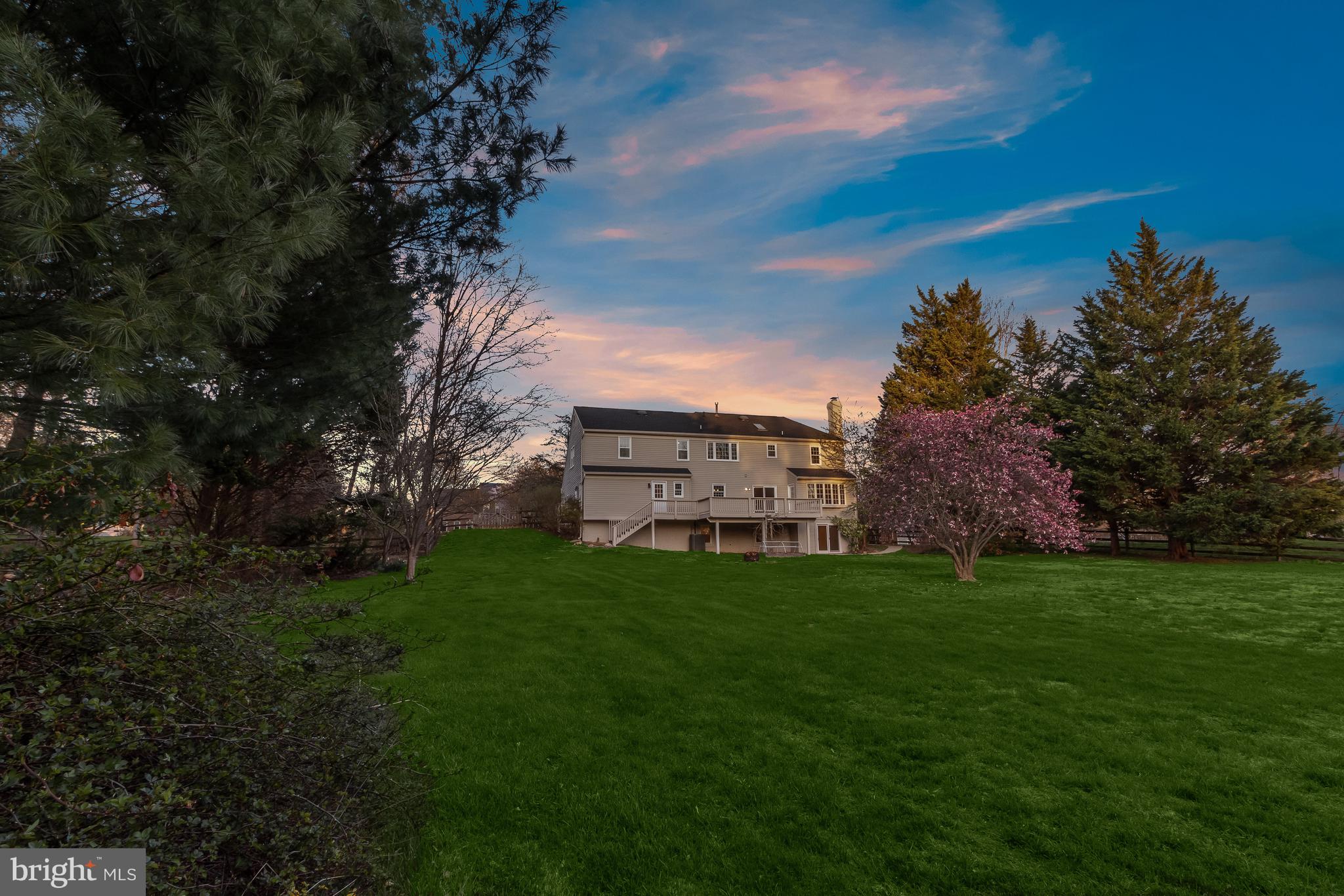 LAYTONSVILLE KNOLLS - Residential