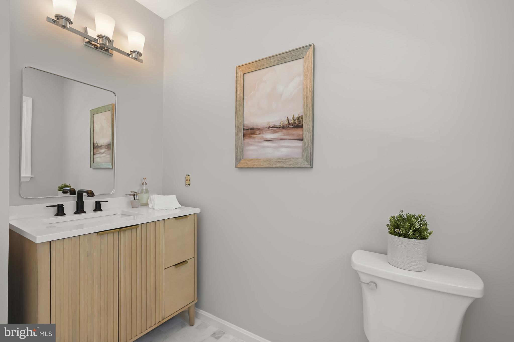 LAYTONSVILLE KNOLLS - Residential