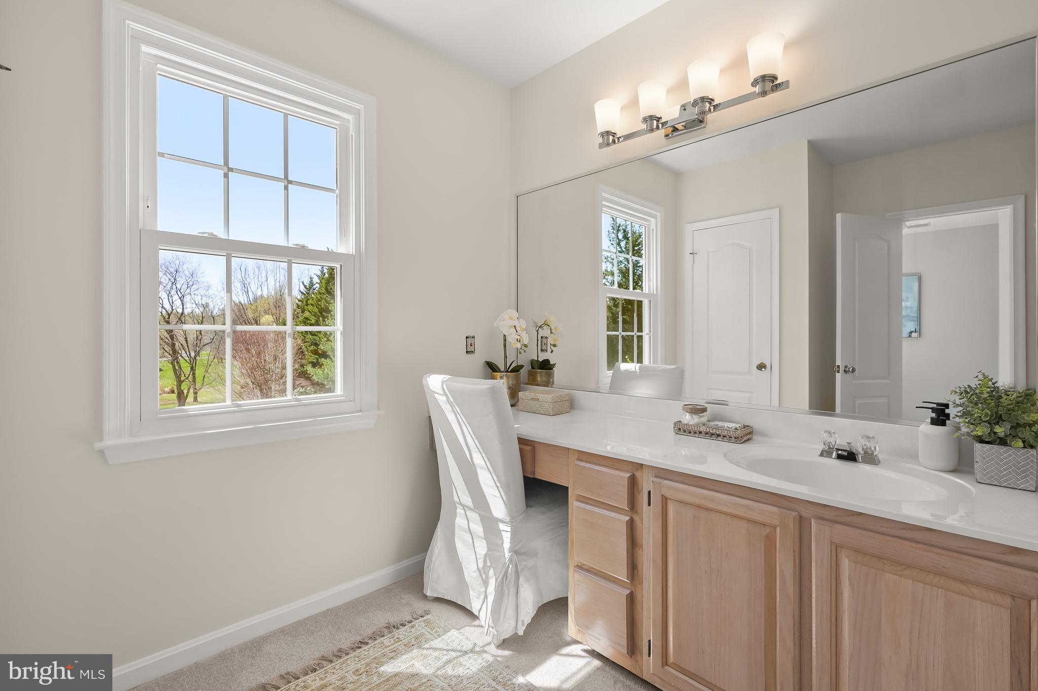 LAYTONSVILLE KNOLLS - Residential