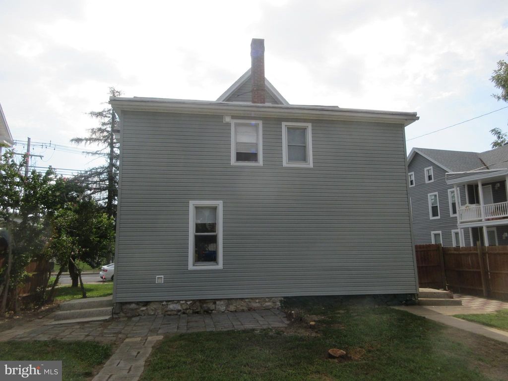 Photo of 139 N N Franklin St, CHAMBERSBURG, PA 17201 (MLS # PAFL2029356)