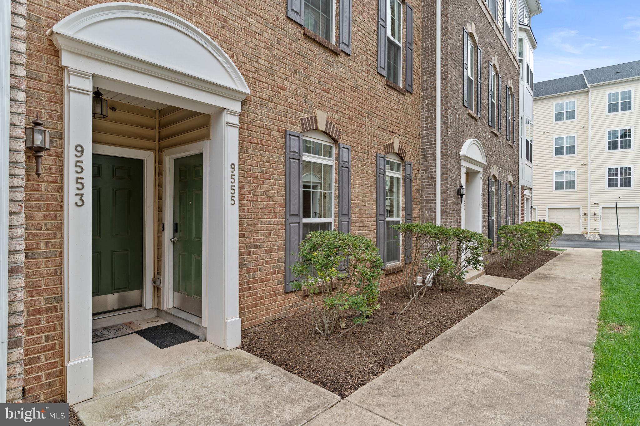 LEE'S COMMONS - Residential