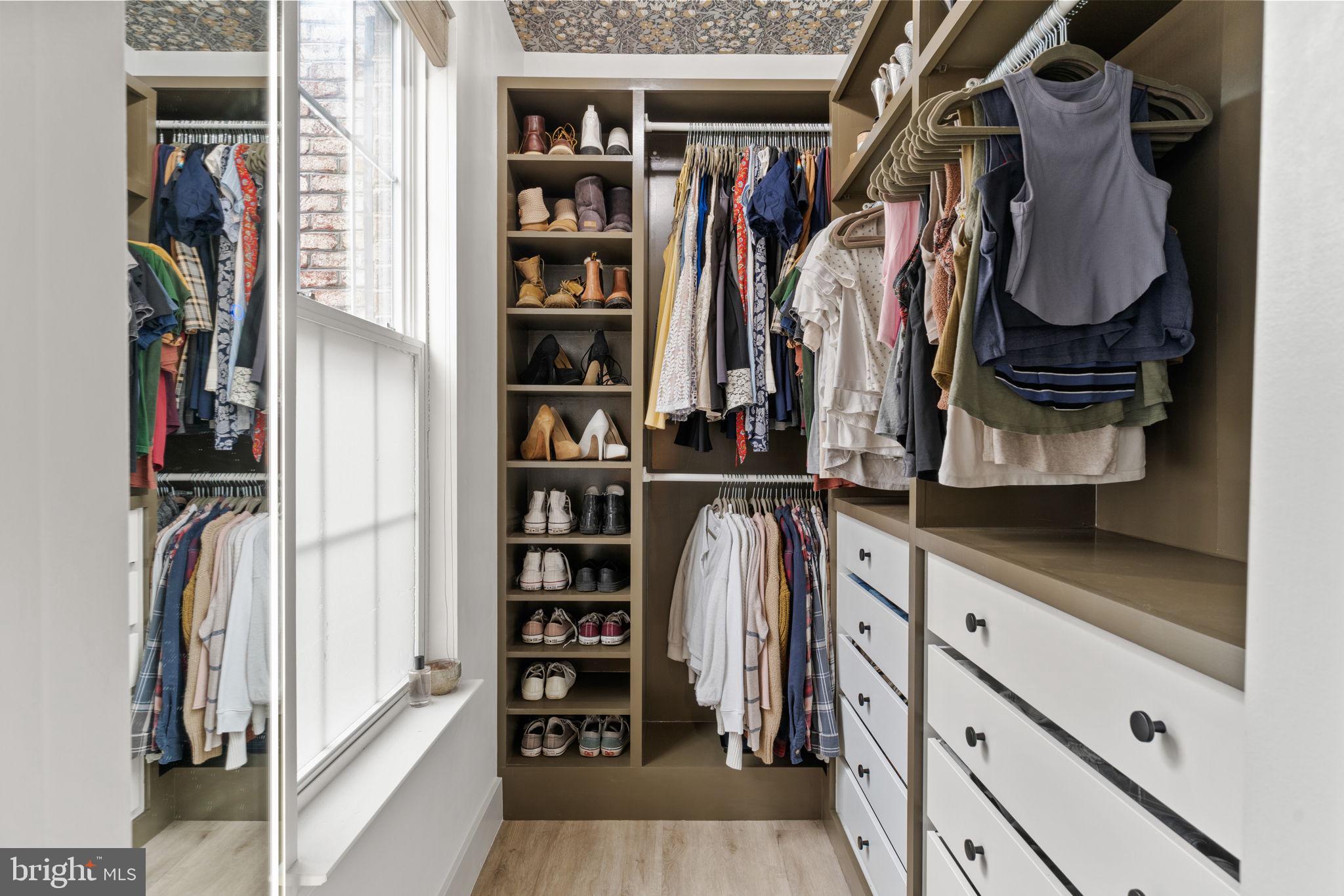 LEE'S COMMONS - Residential