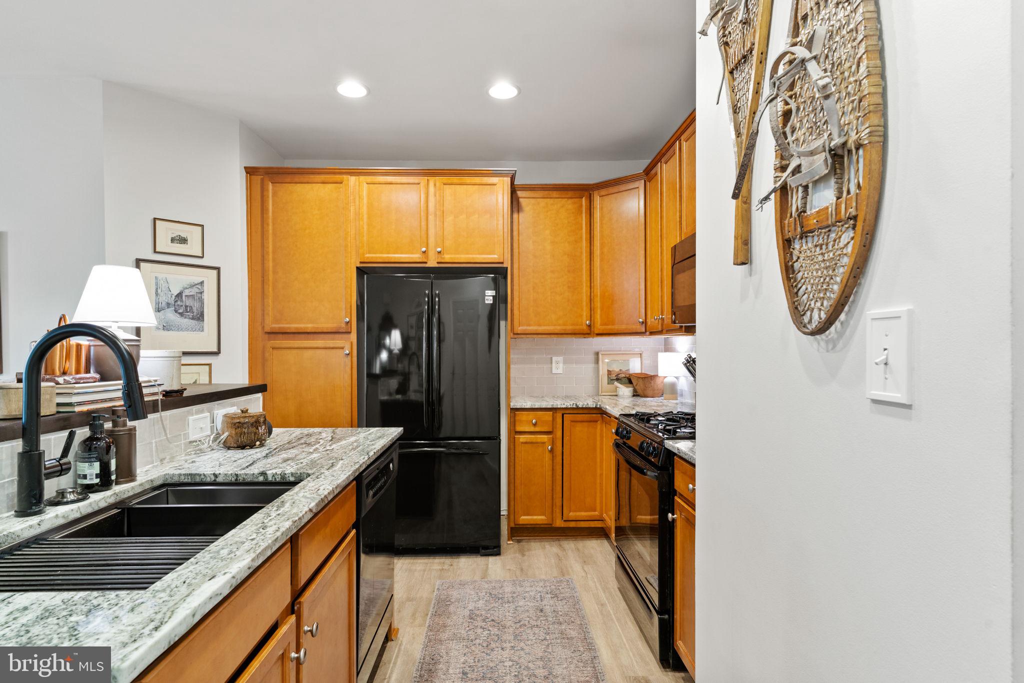 LEE'S COMMONS - Residential