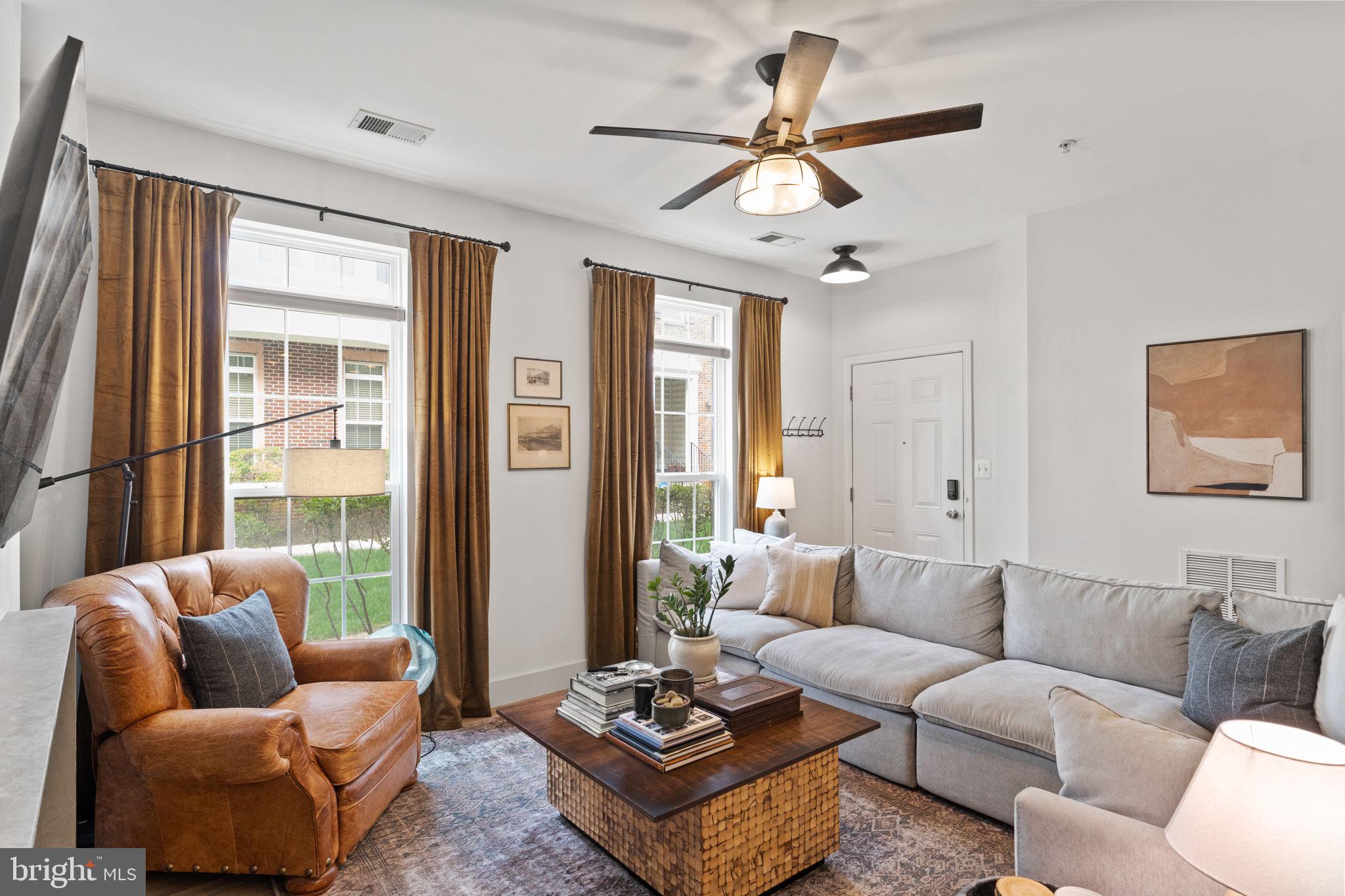 LEE'S COMMONS - Residential