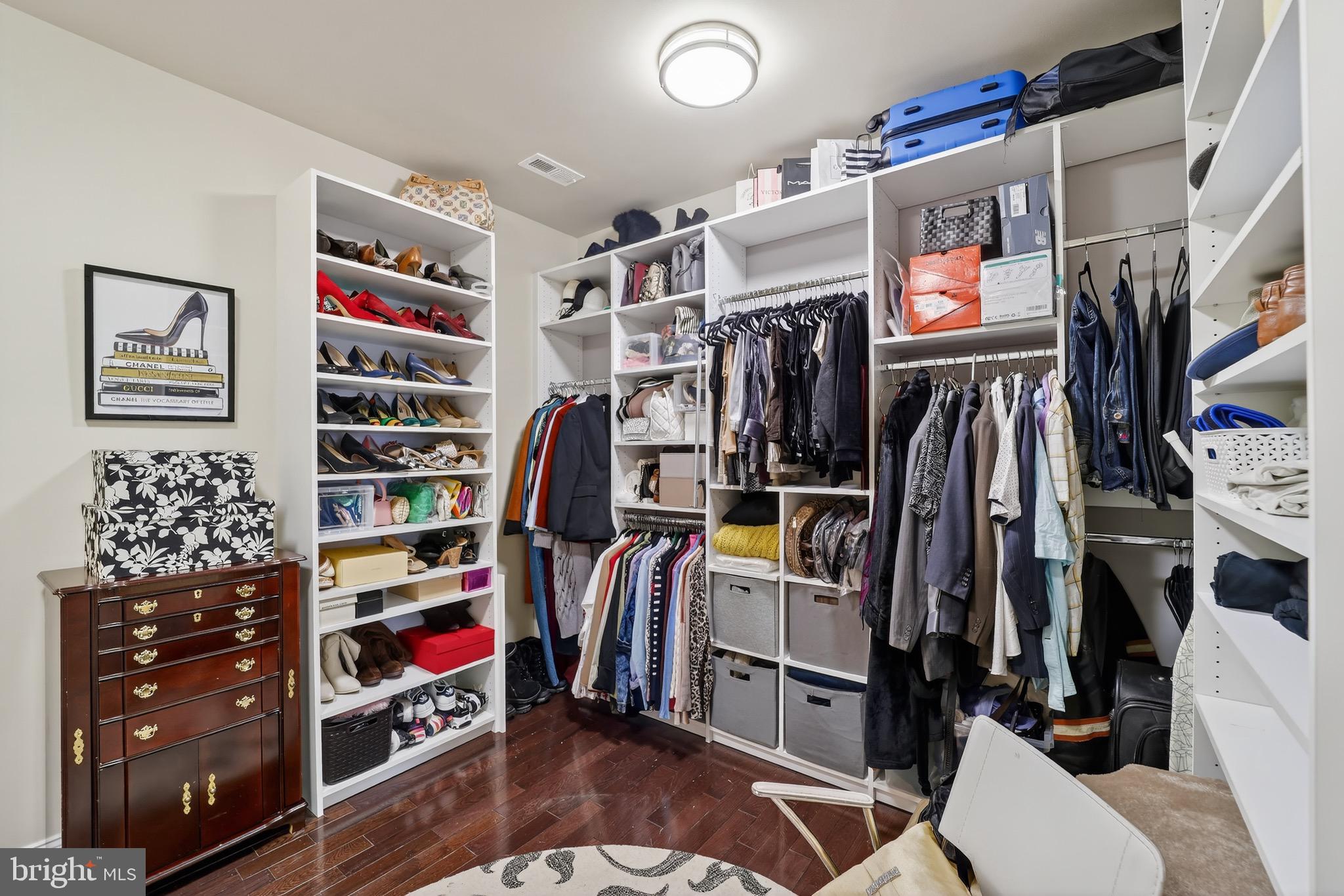 MARLBORO RIDGE HUNT - Residential