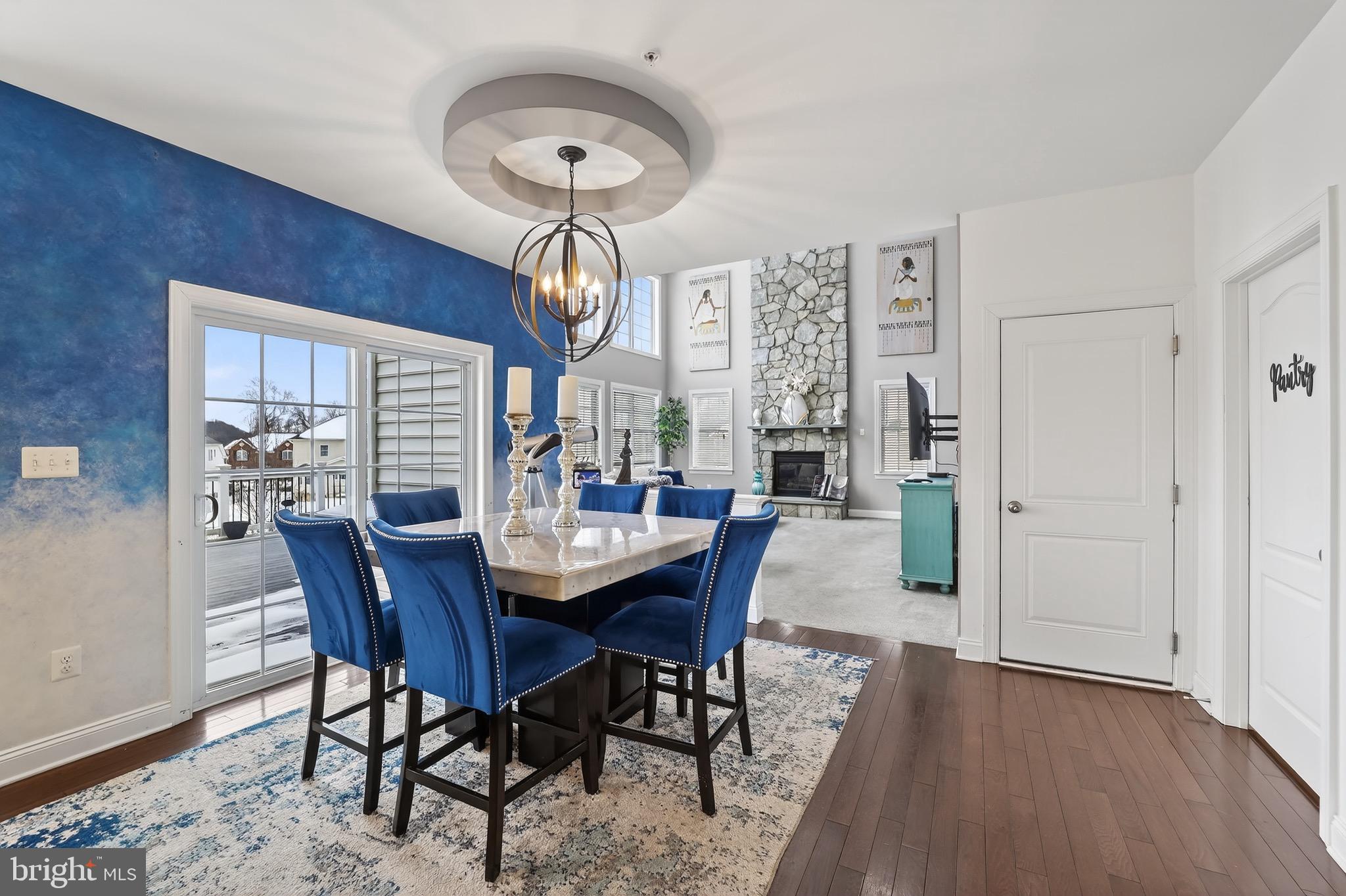 MARLBORO RIDGE HUNT - Residential