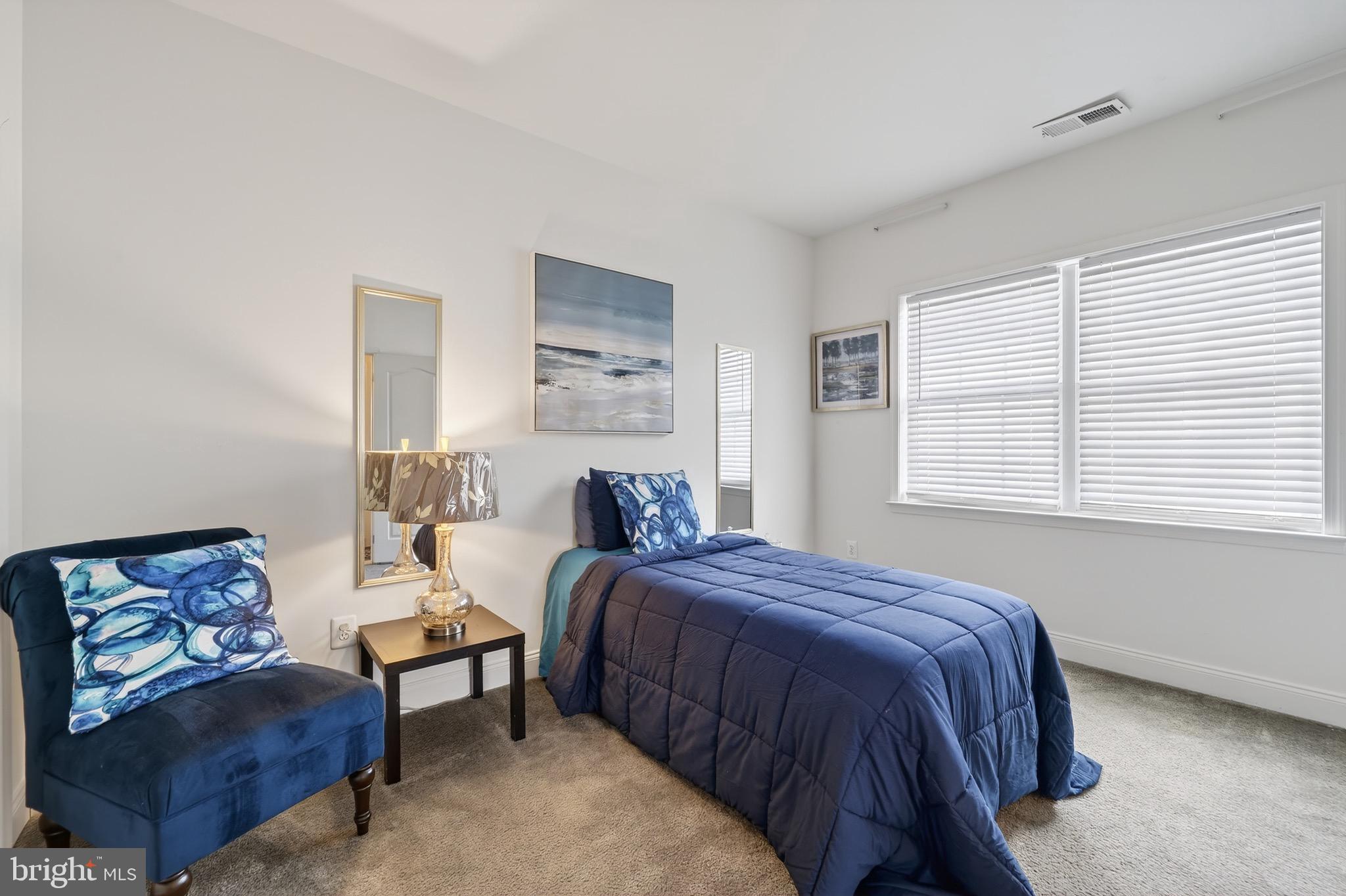 MARLBORO RIDGE HUNT - Residential