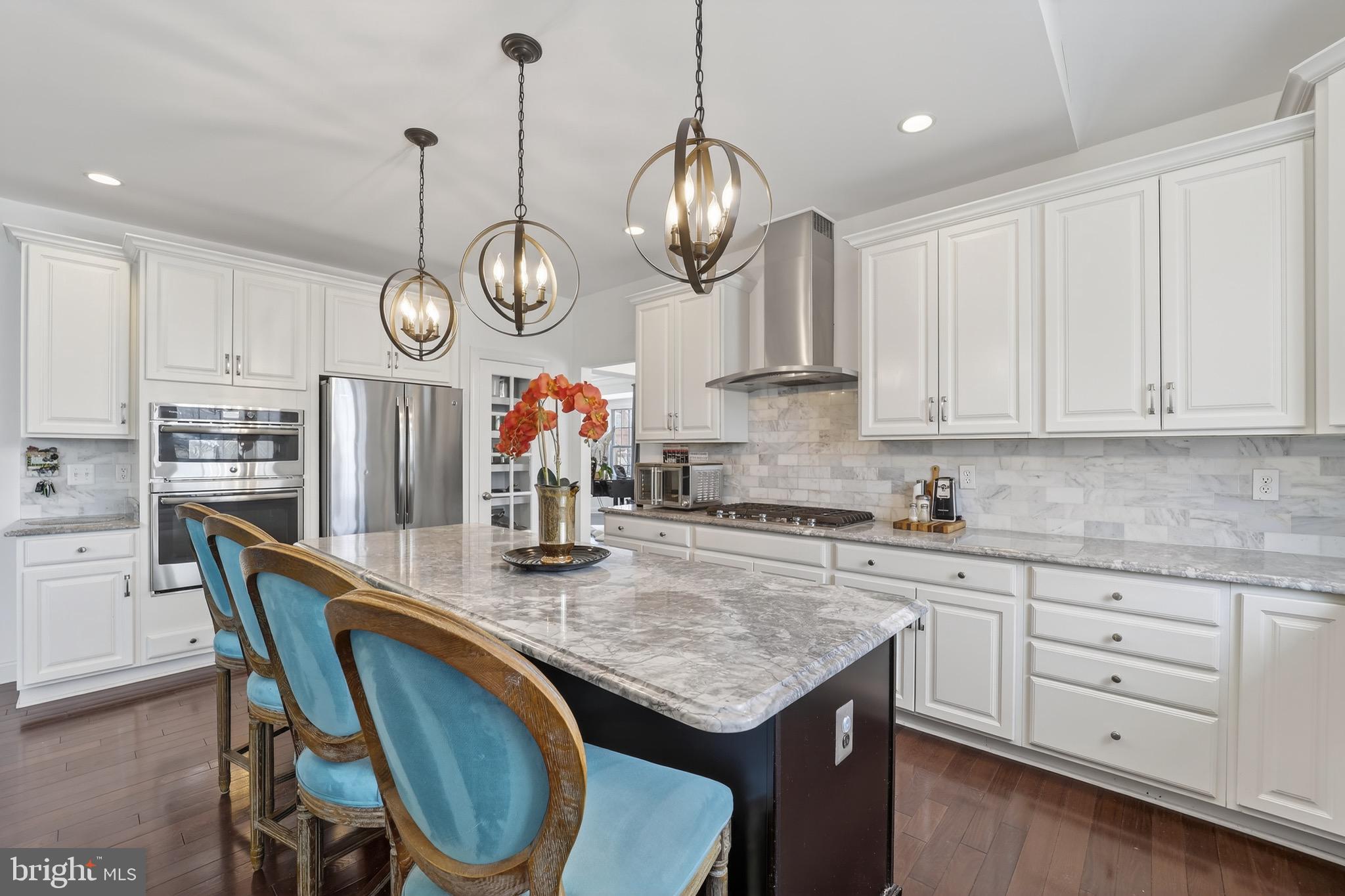 MARLBORO RIDGE HUNT - Residential