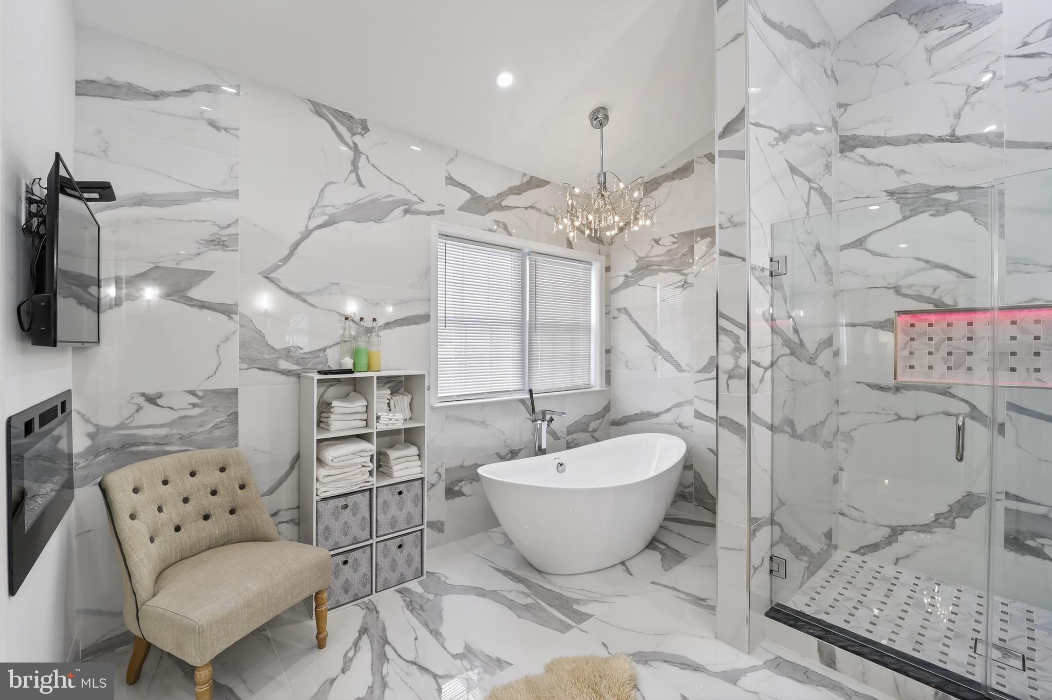 MARLBORO RIDGE HUNT - Residential