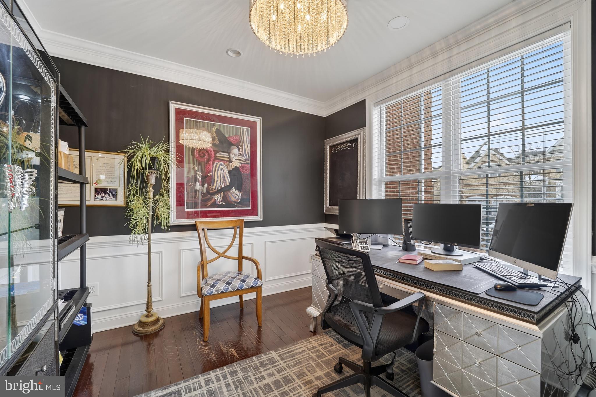 MARLBORO RIDGE HUNT - Residential