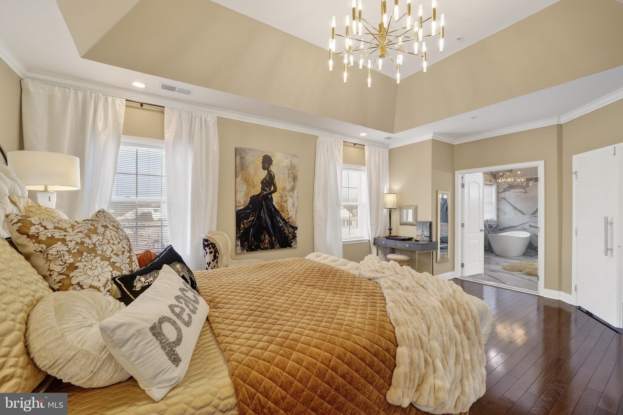 MARLBORO RIDGE HUNT - Residential