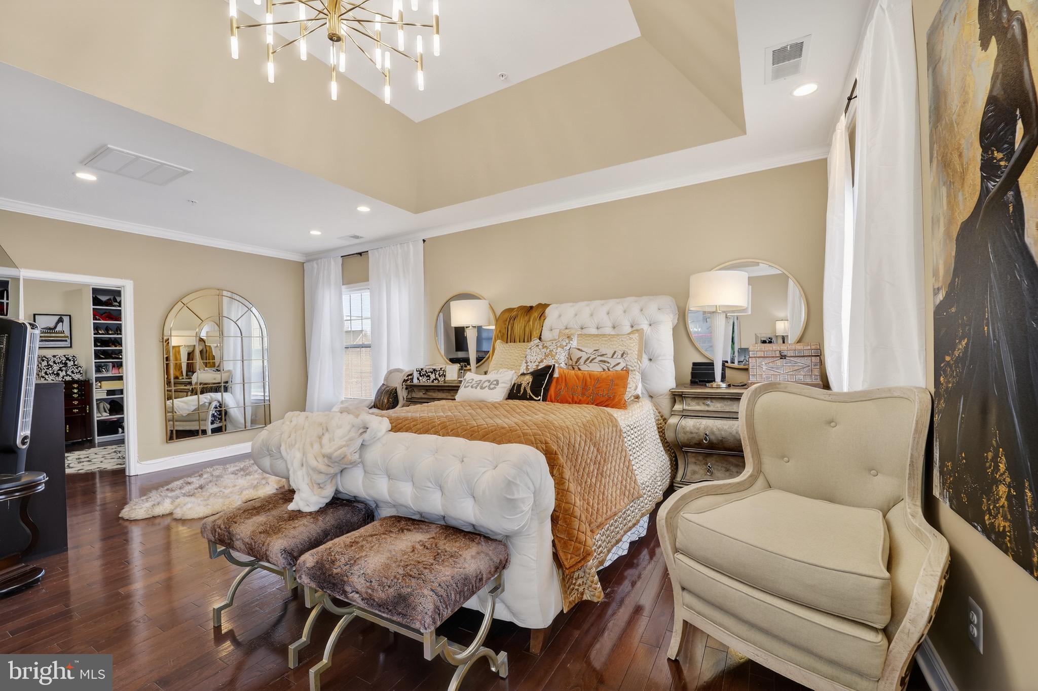 MARLBORO RIDGE HUNT - Residential