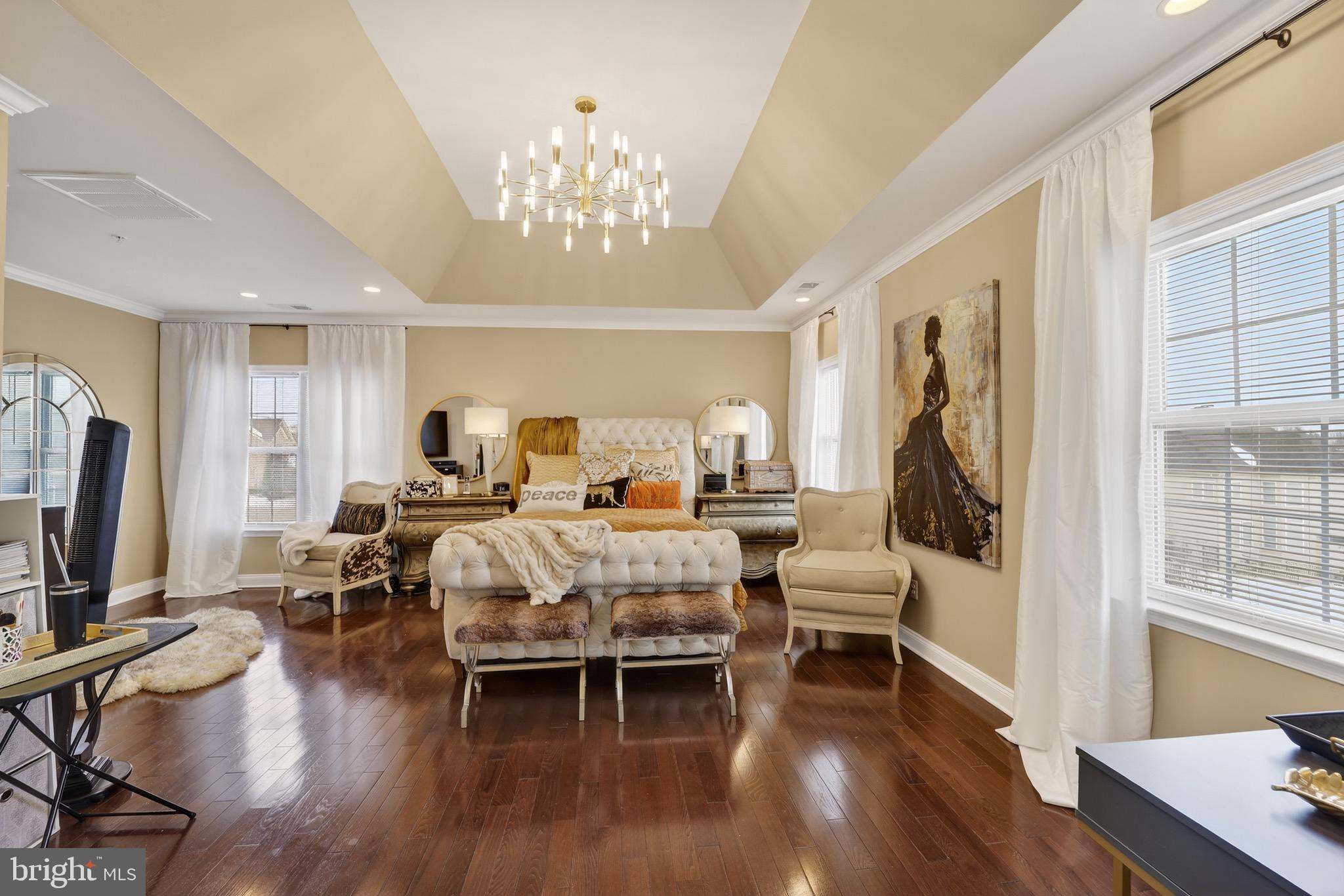 MARLBORO RIDGE HUNT - Residential