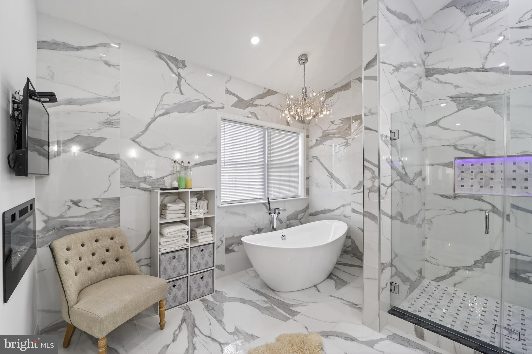 MARLBORO RIDGE HUNT - Residential