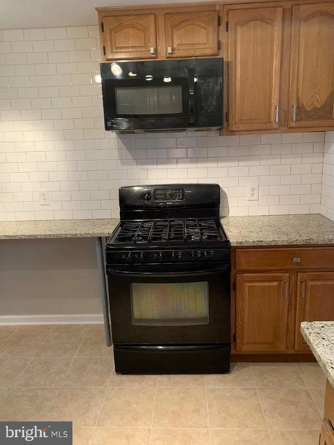 OLDE RICHMOND - Residential Lease